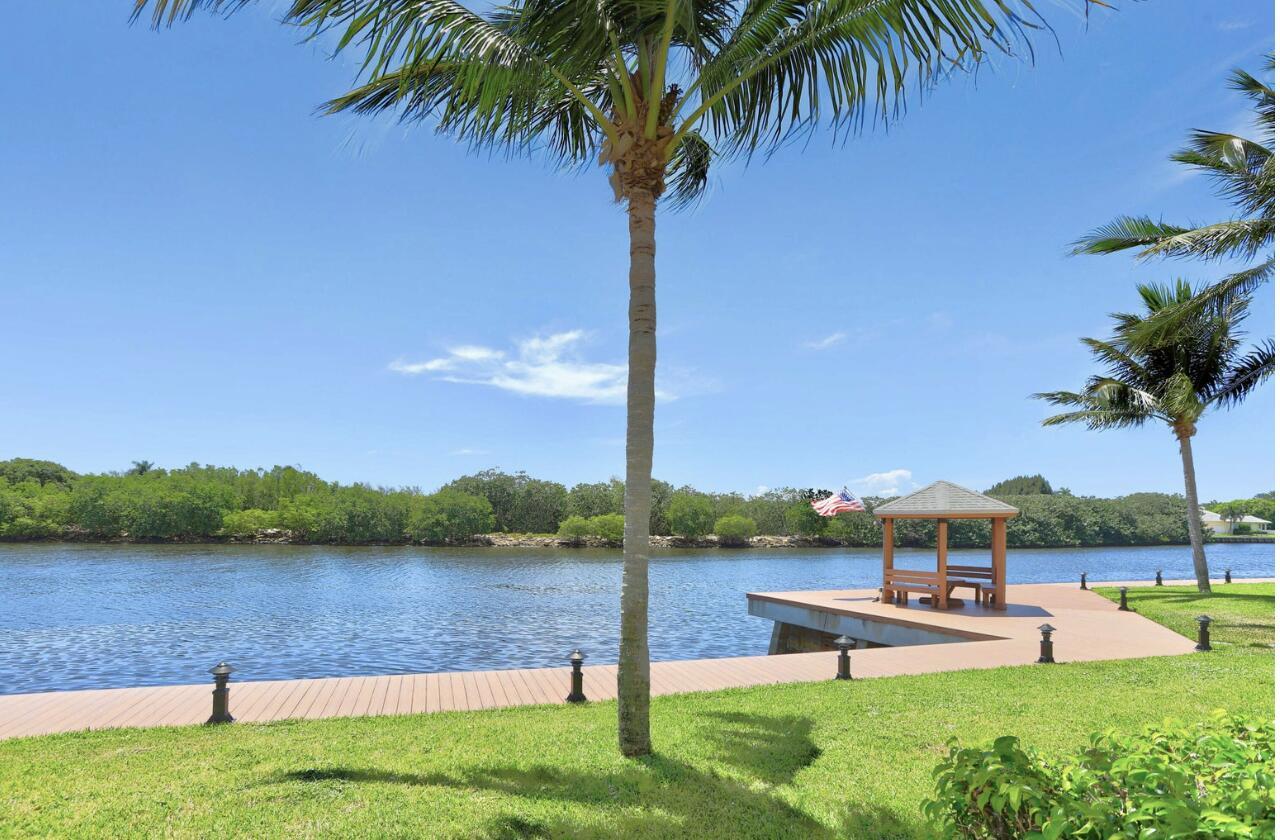 1061 Kokomo Key Lane