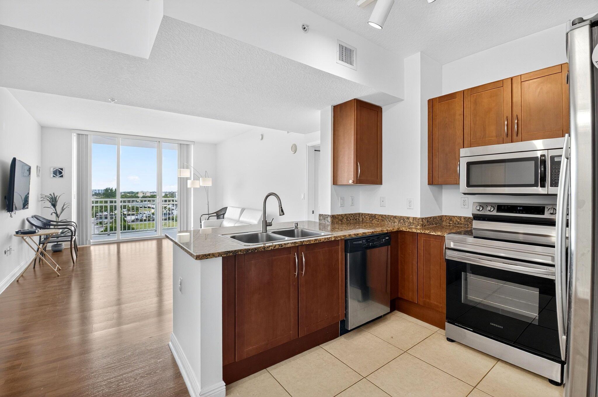 350 N Federal Highway 714