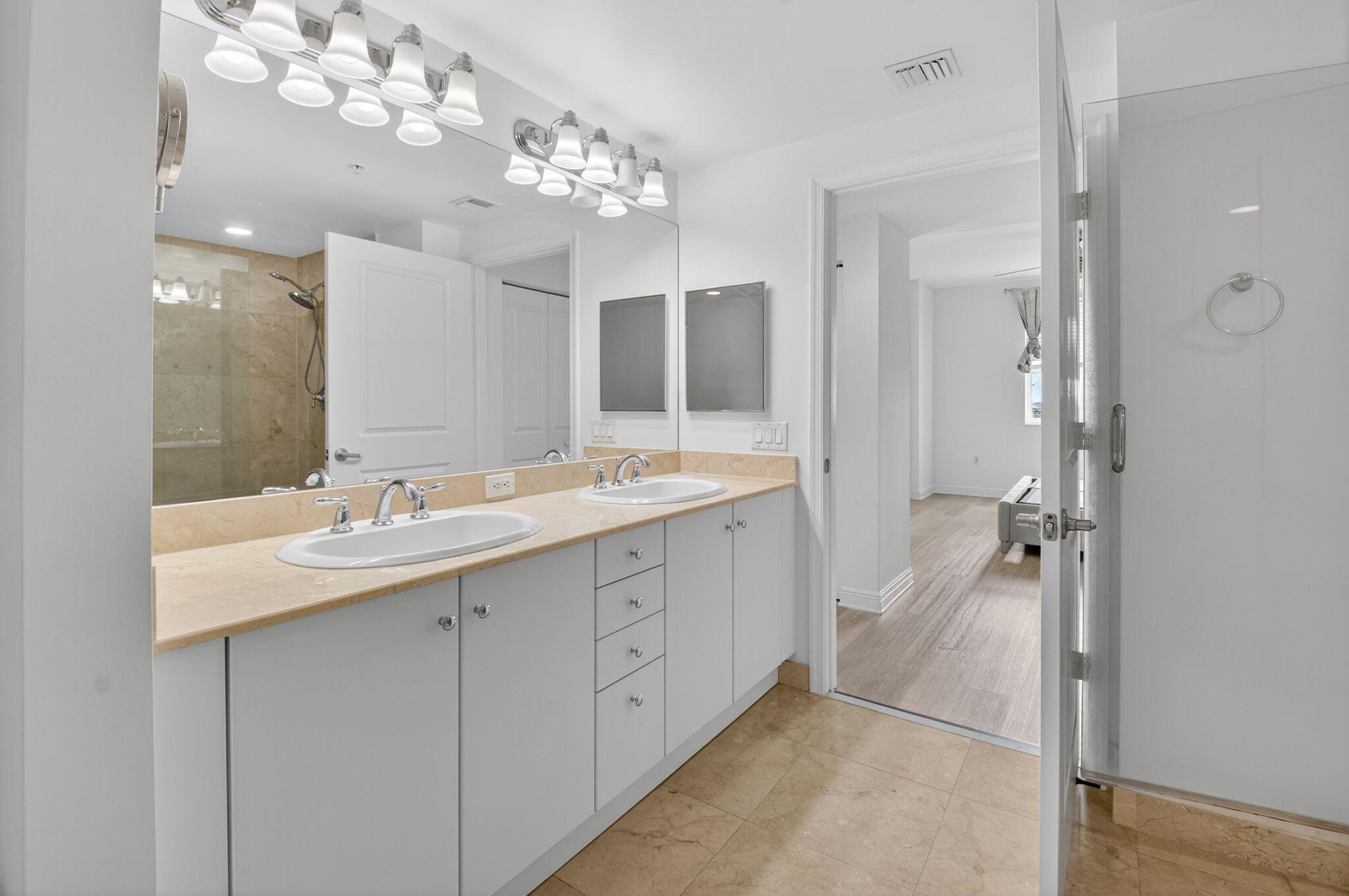 350 N Federal Highway 714