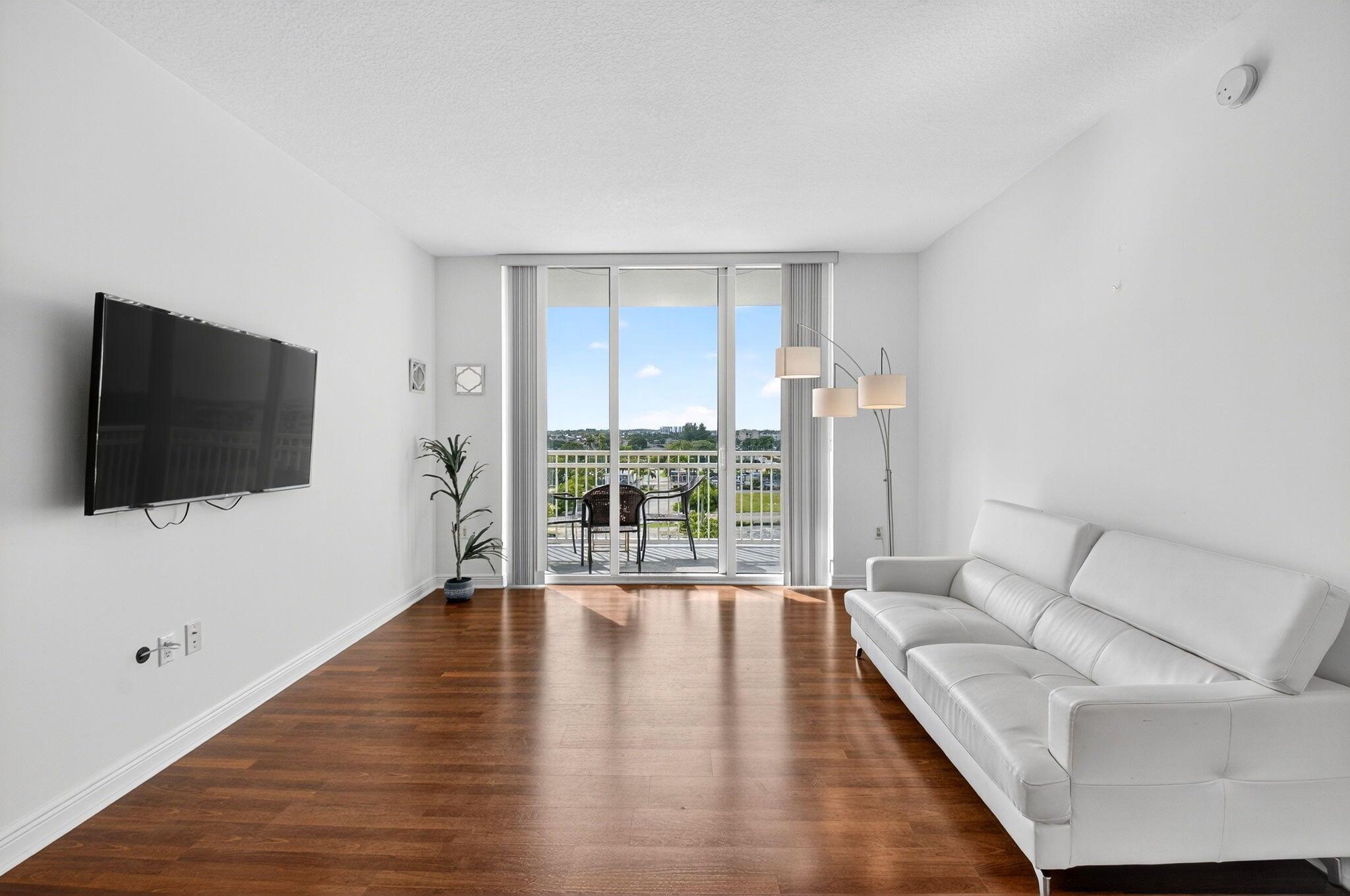 350 N Federal Highway 714