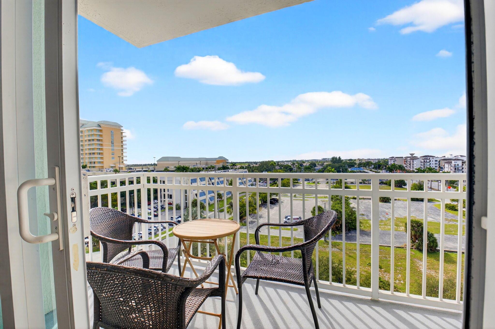 350 N Federal Highway 714