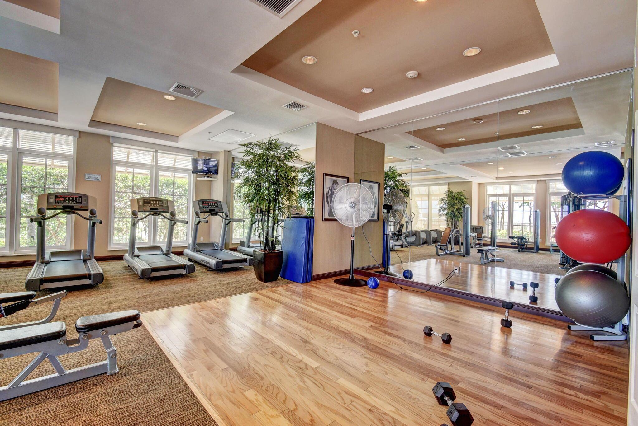 350 N Federal Highway 714