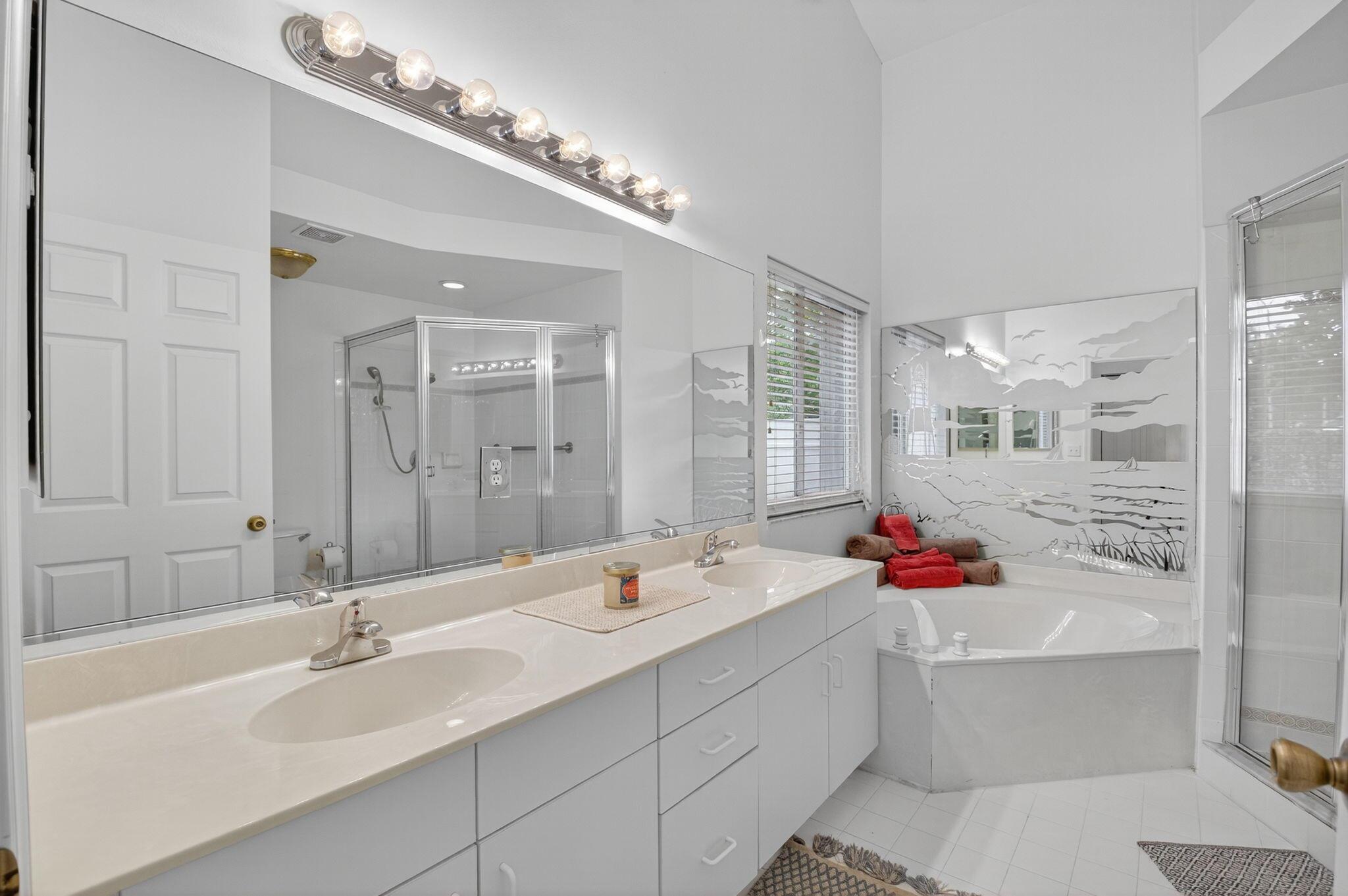 6032 Rossmoor Lakes Court