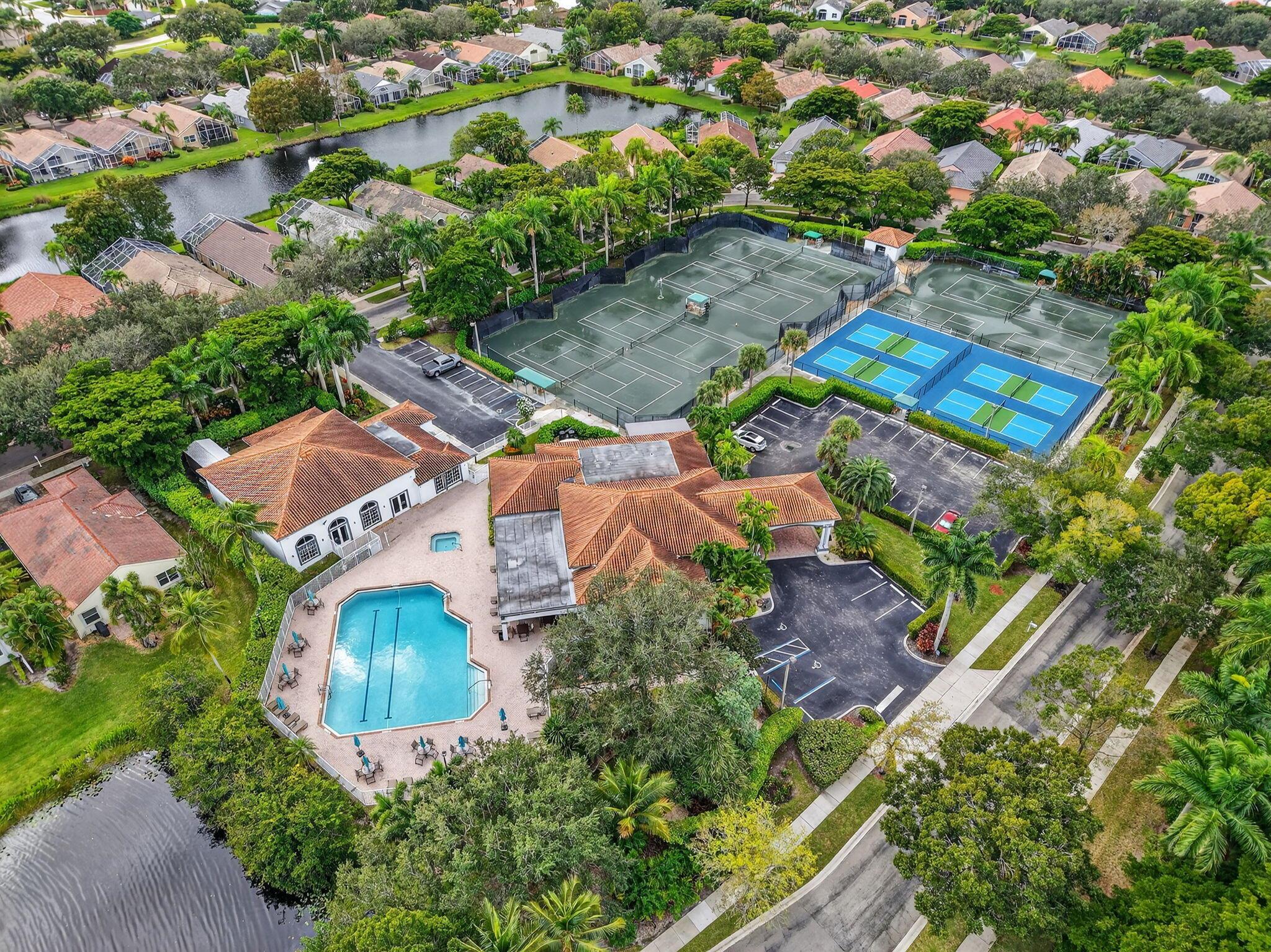 6032 Rossmoor Lakes Court