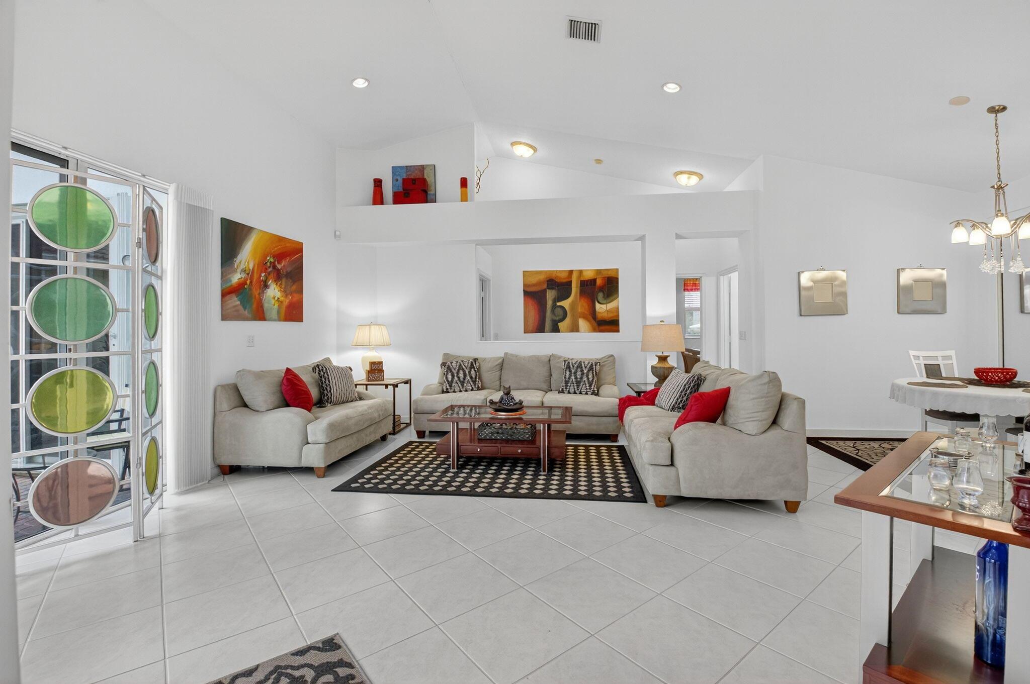 6032 Rossmoor Lakes Court