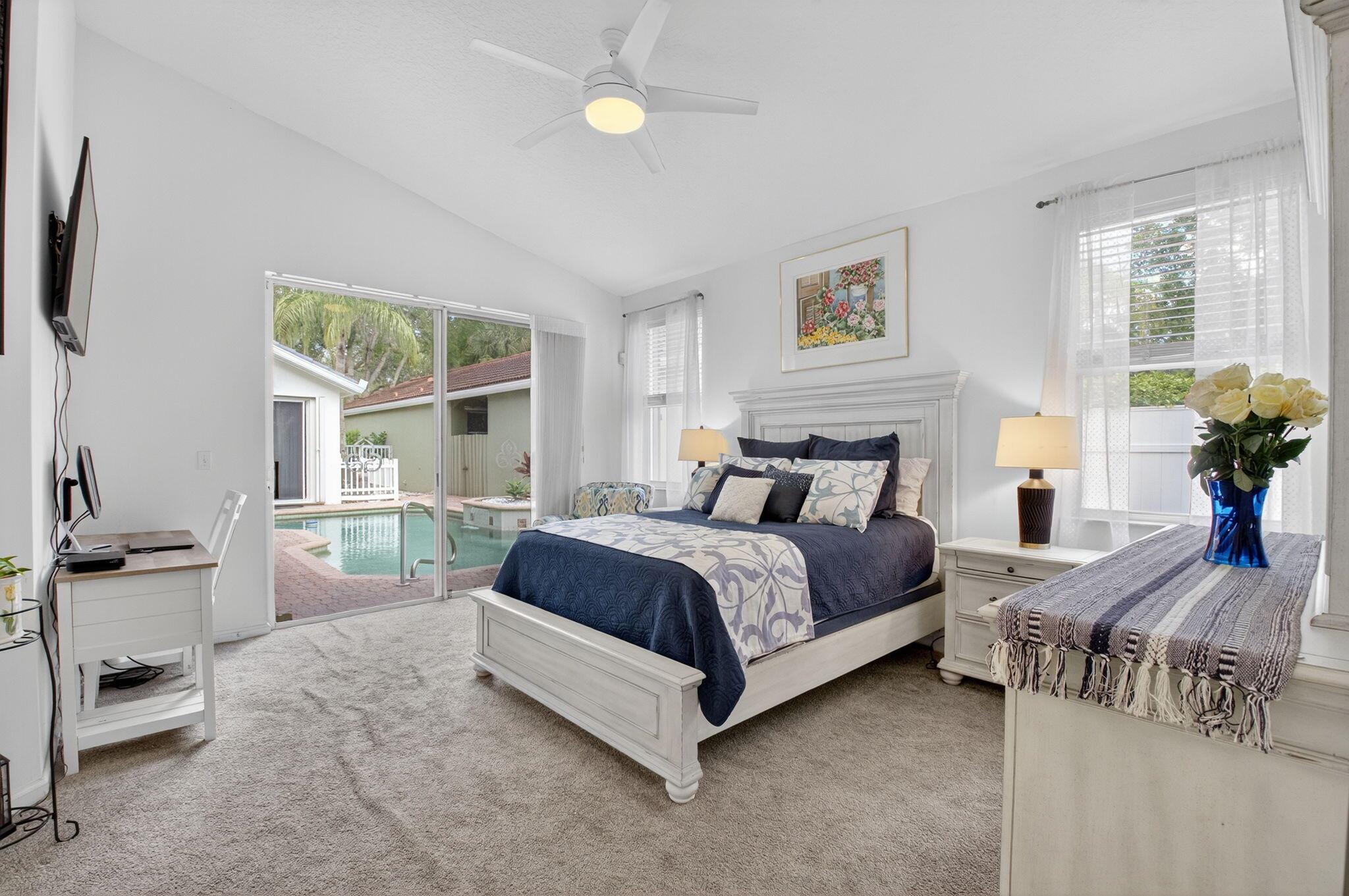 6032 Rossmoor Lakes Court