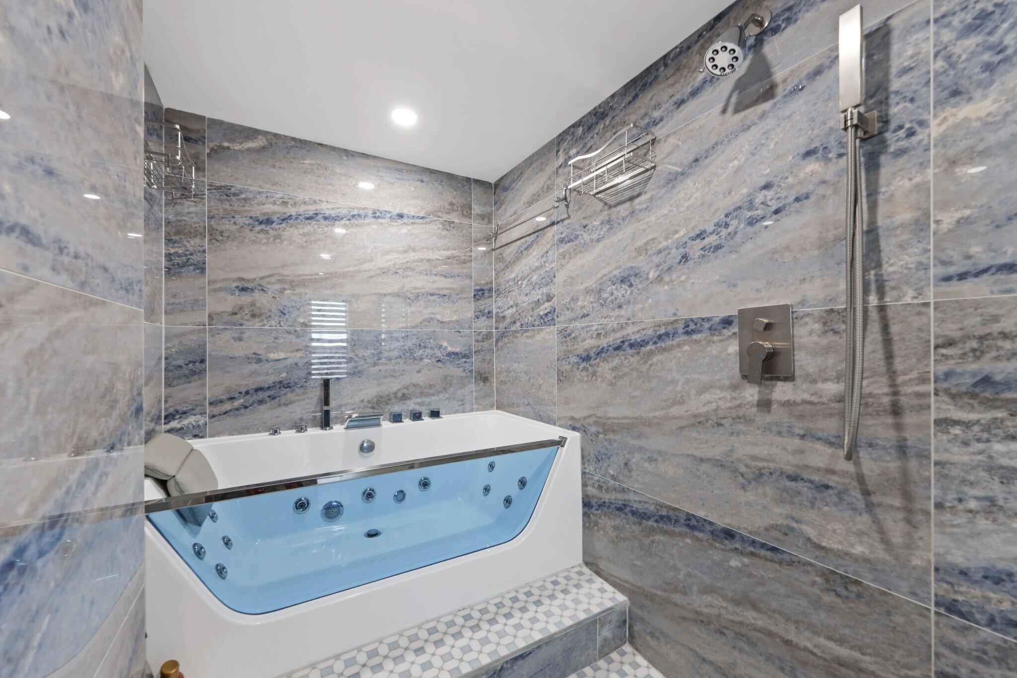12 Royal Palm Way Unit 605