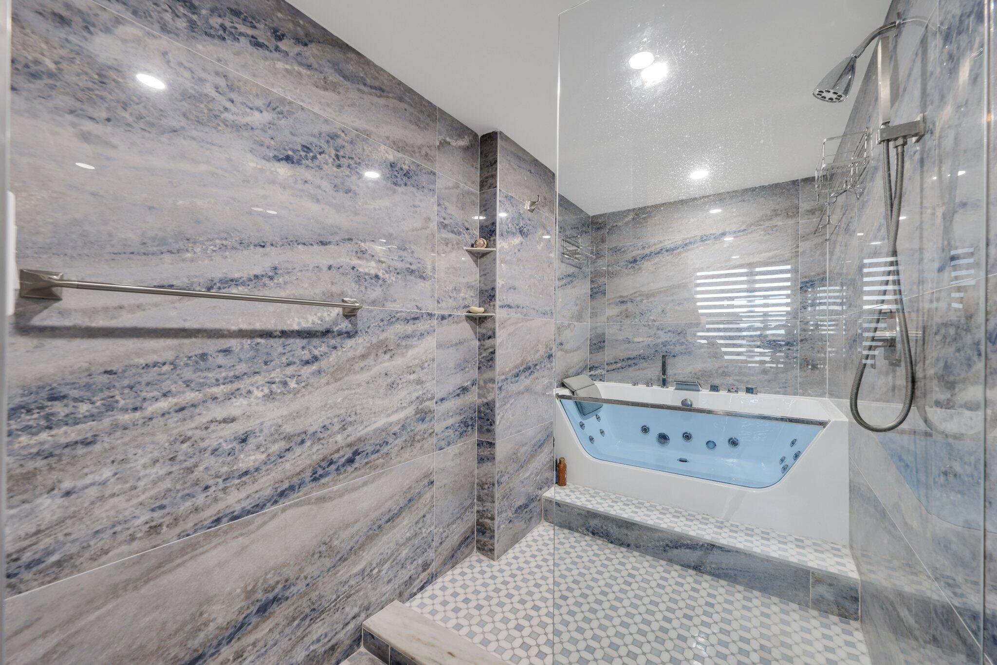 12 Royal Palm Way Unit 605