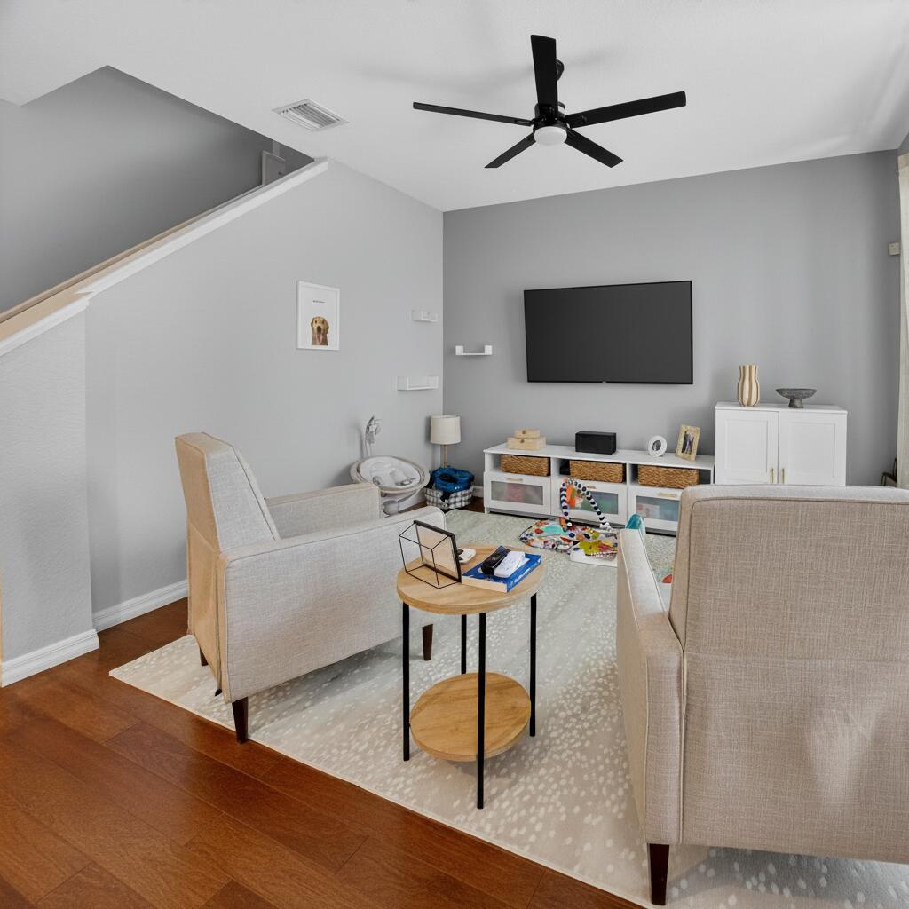 148 W Astor Circle
