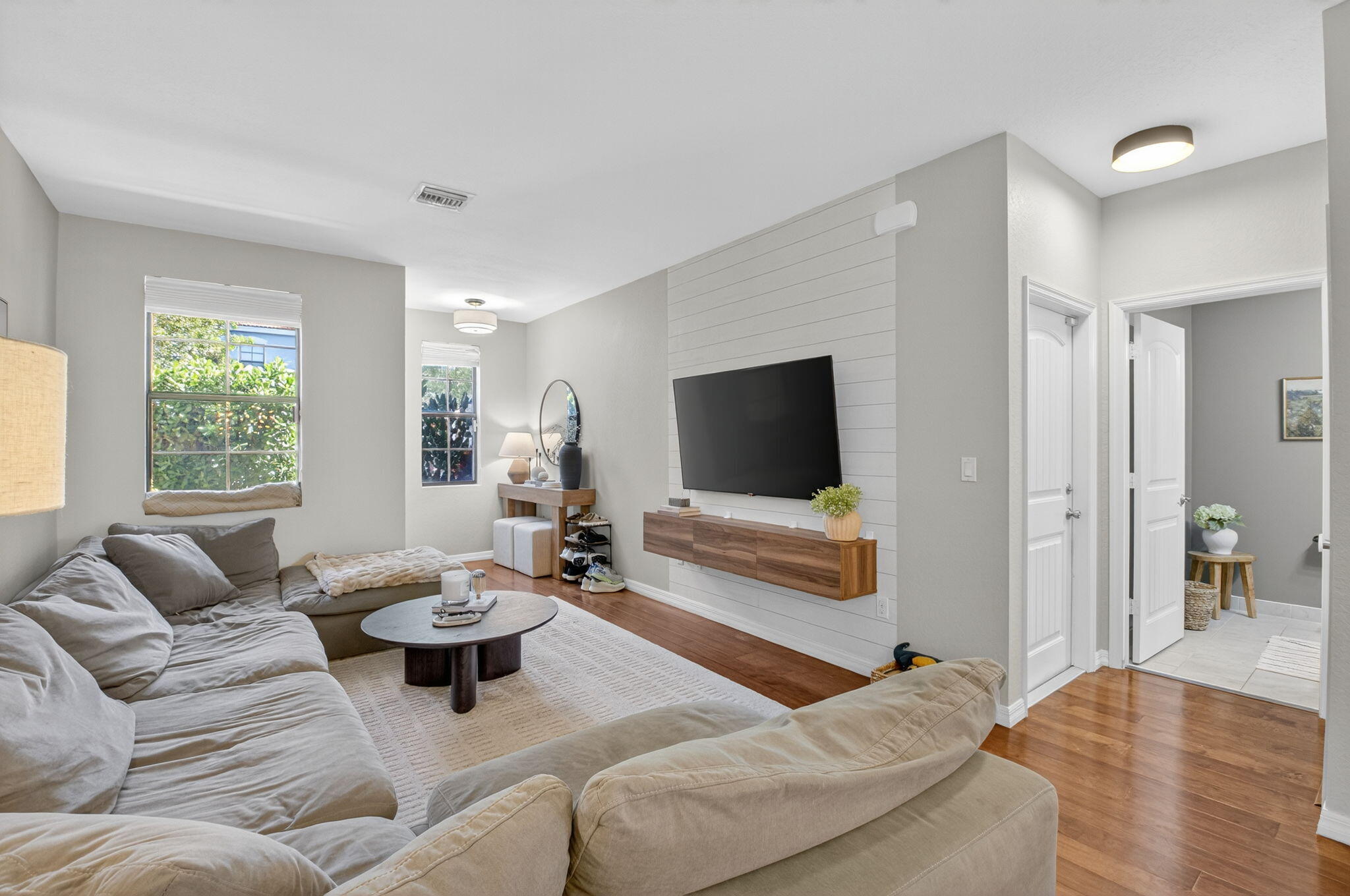 148 W Astor Circle
