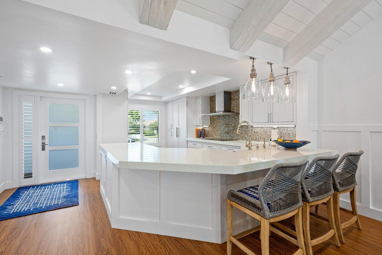 7459 Victory Lane 8805