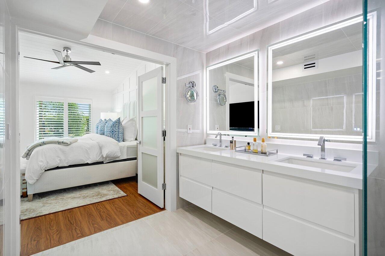 7459 Victory Lane 8805