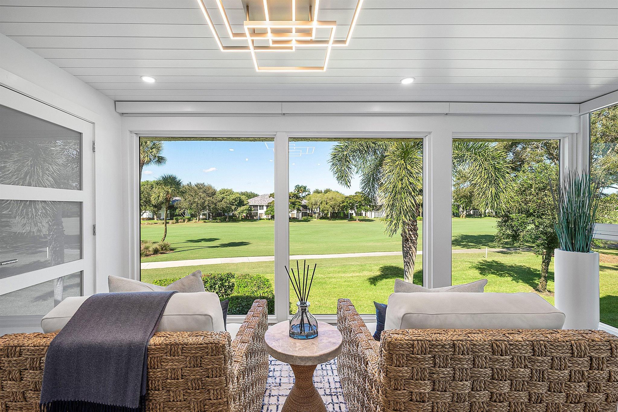 7459 Victory Lane 8805