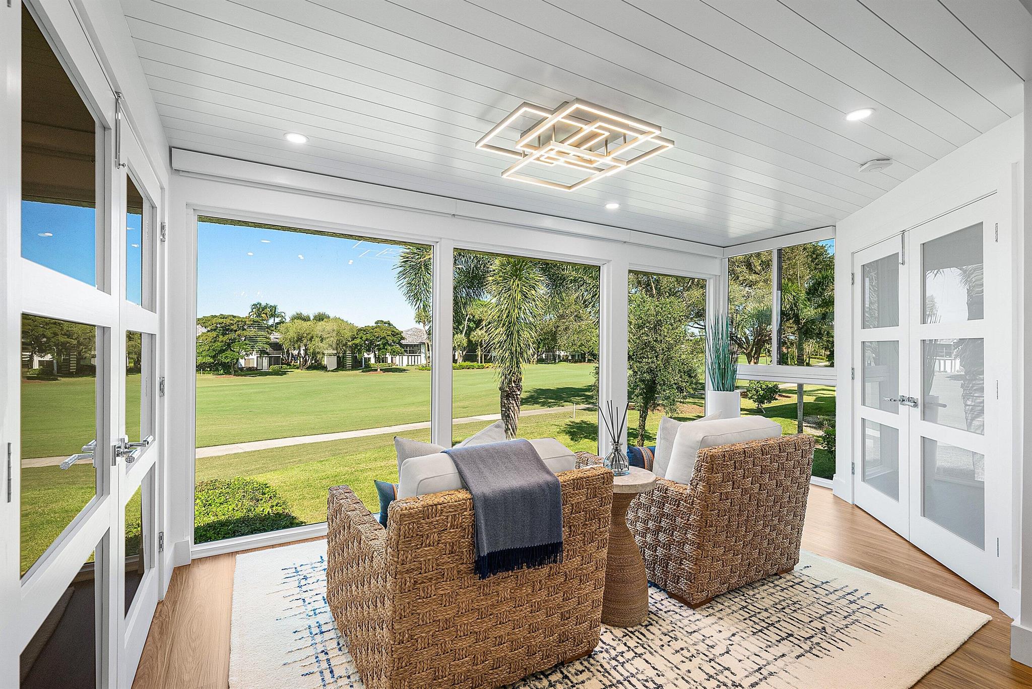 7459 Victory Lane 8805