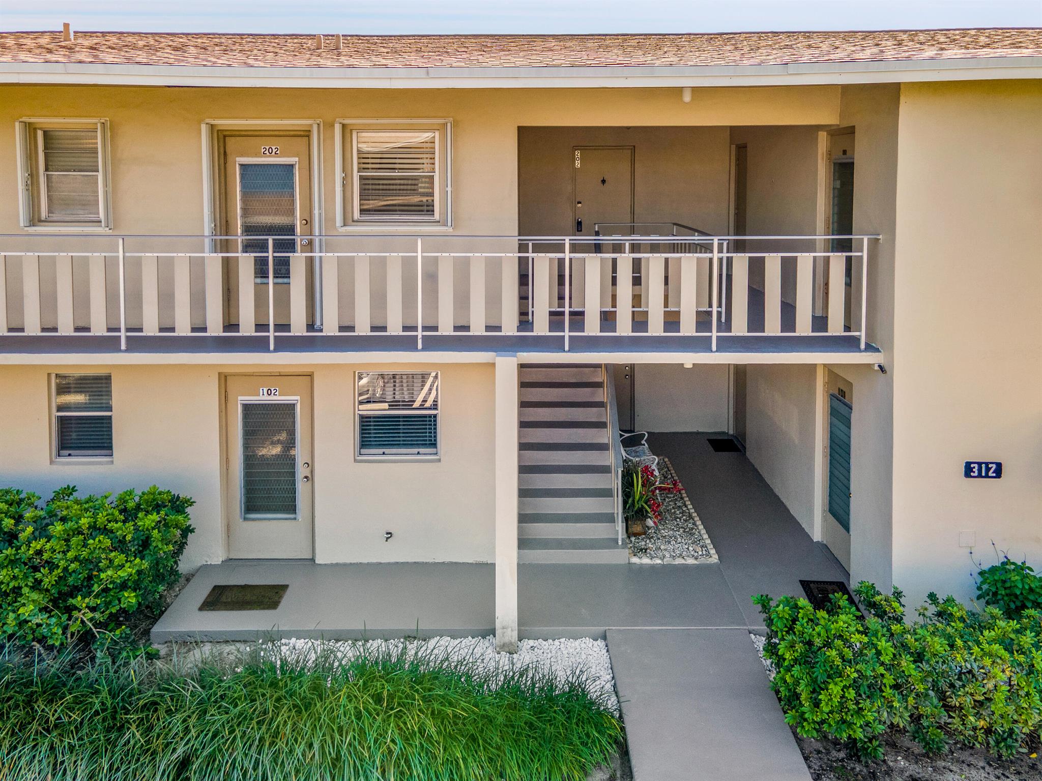 312 NE 17th Avenue 202