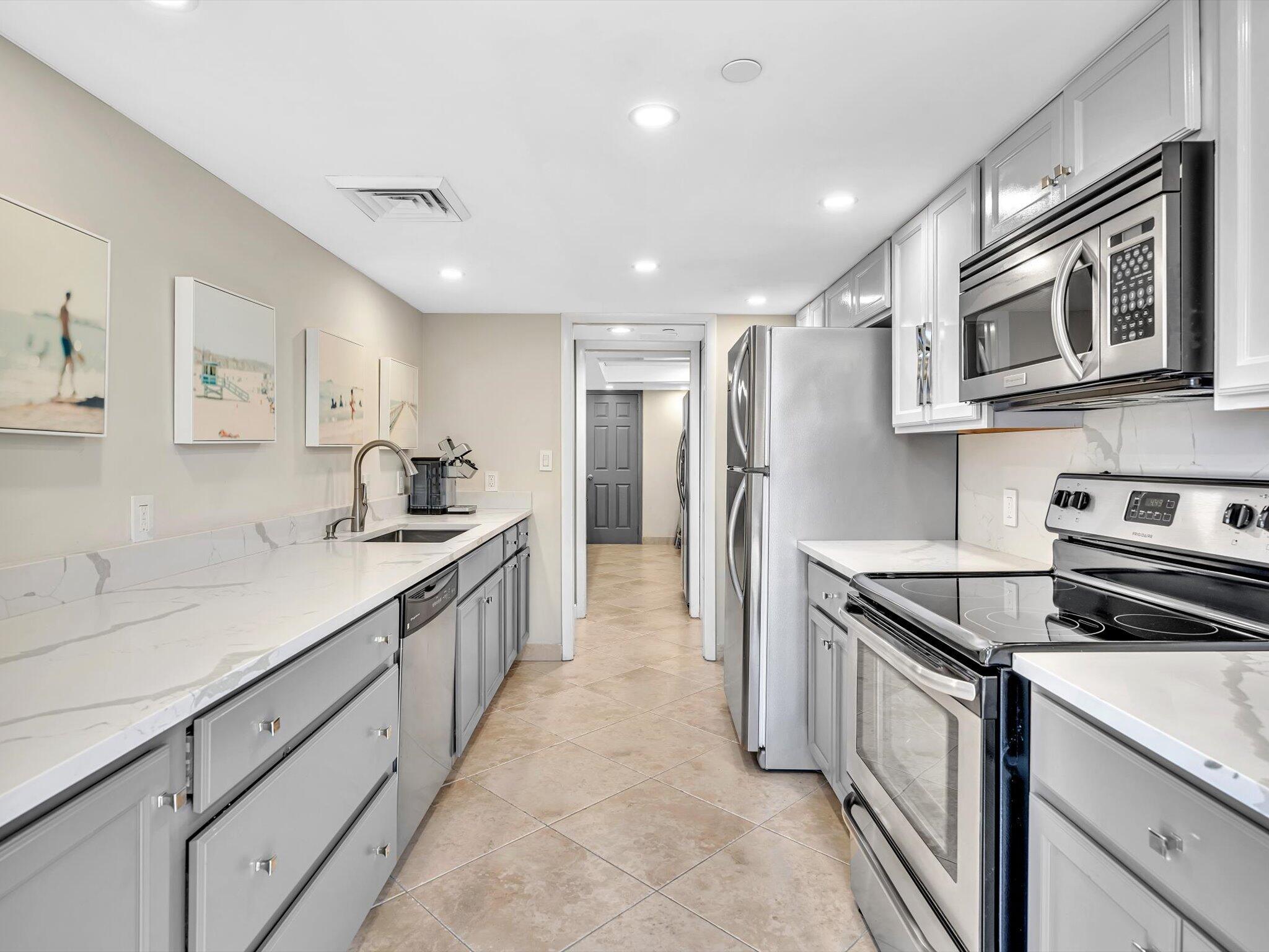 4740 S Ocean Boulevard 606