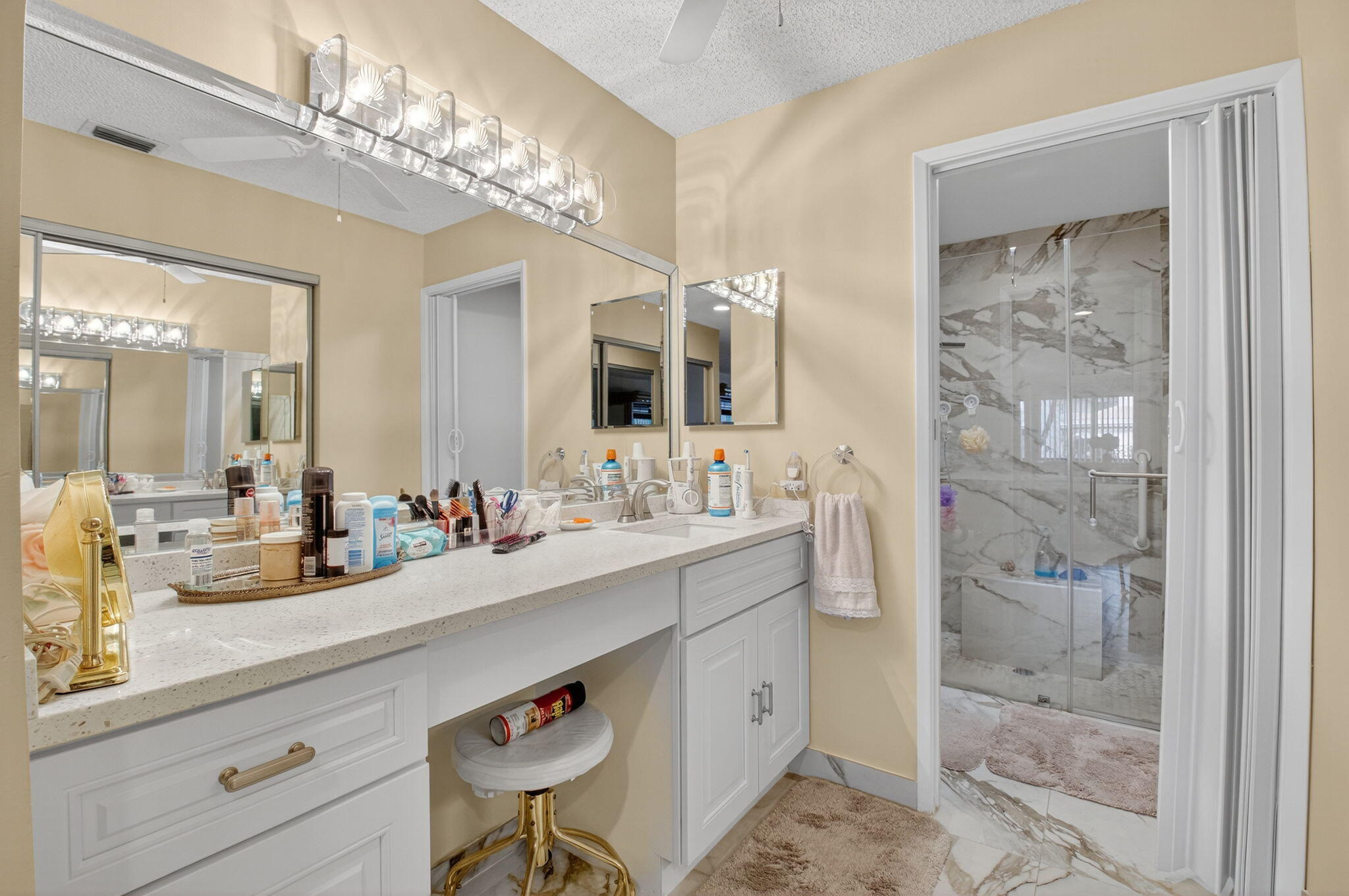 6234 Pointe Regal Circle