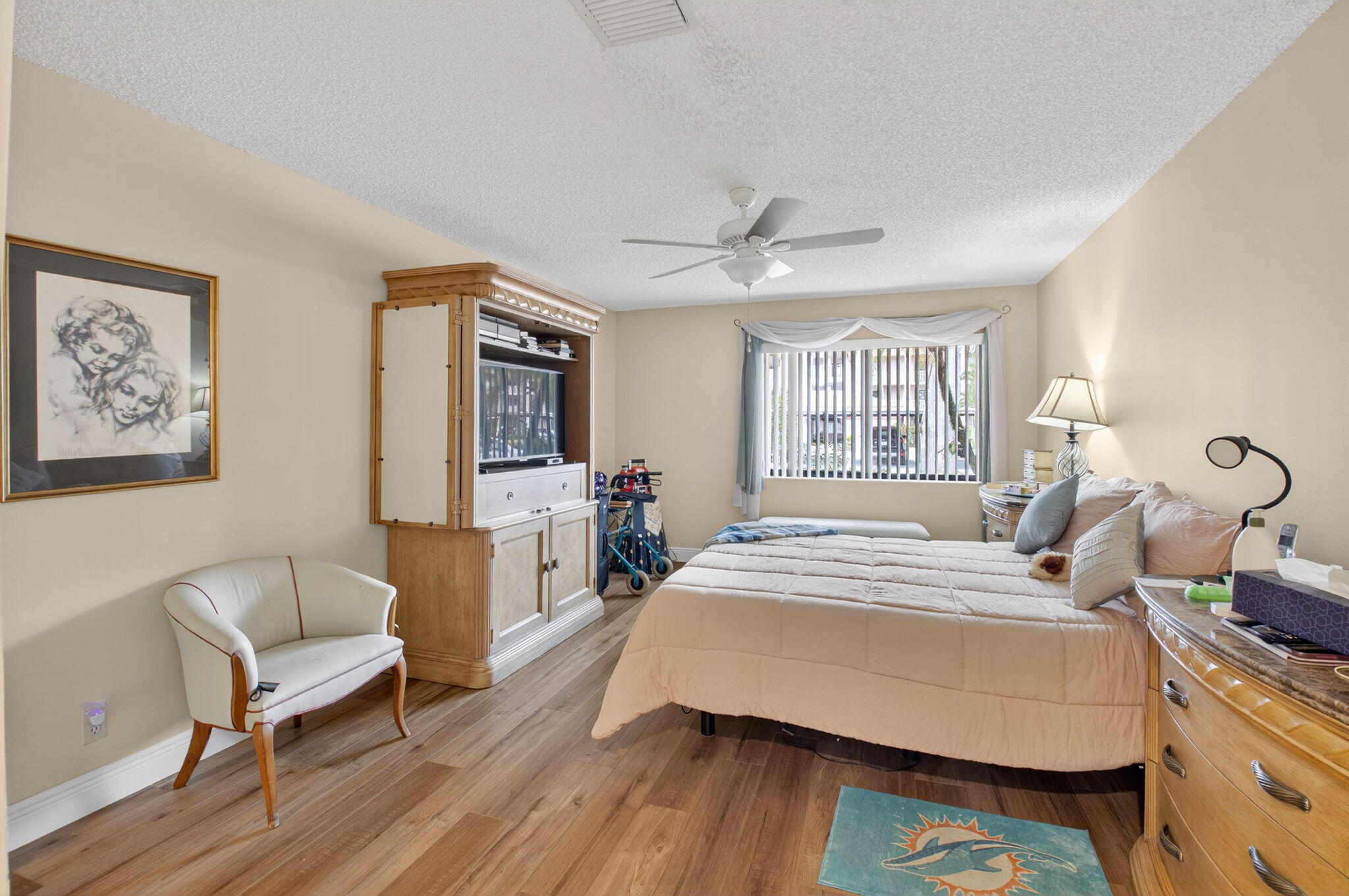 6234 Pointe Regal Circle