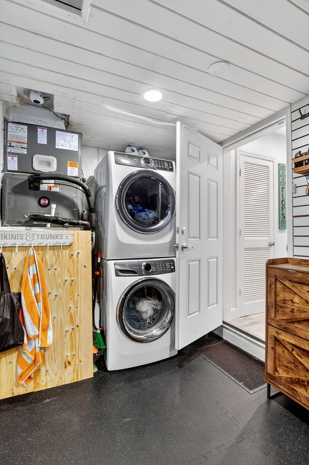 1194 Hillsboro Mile 74