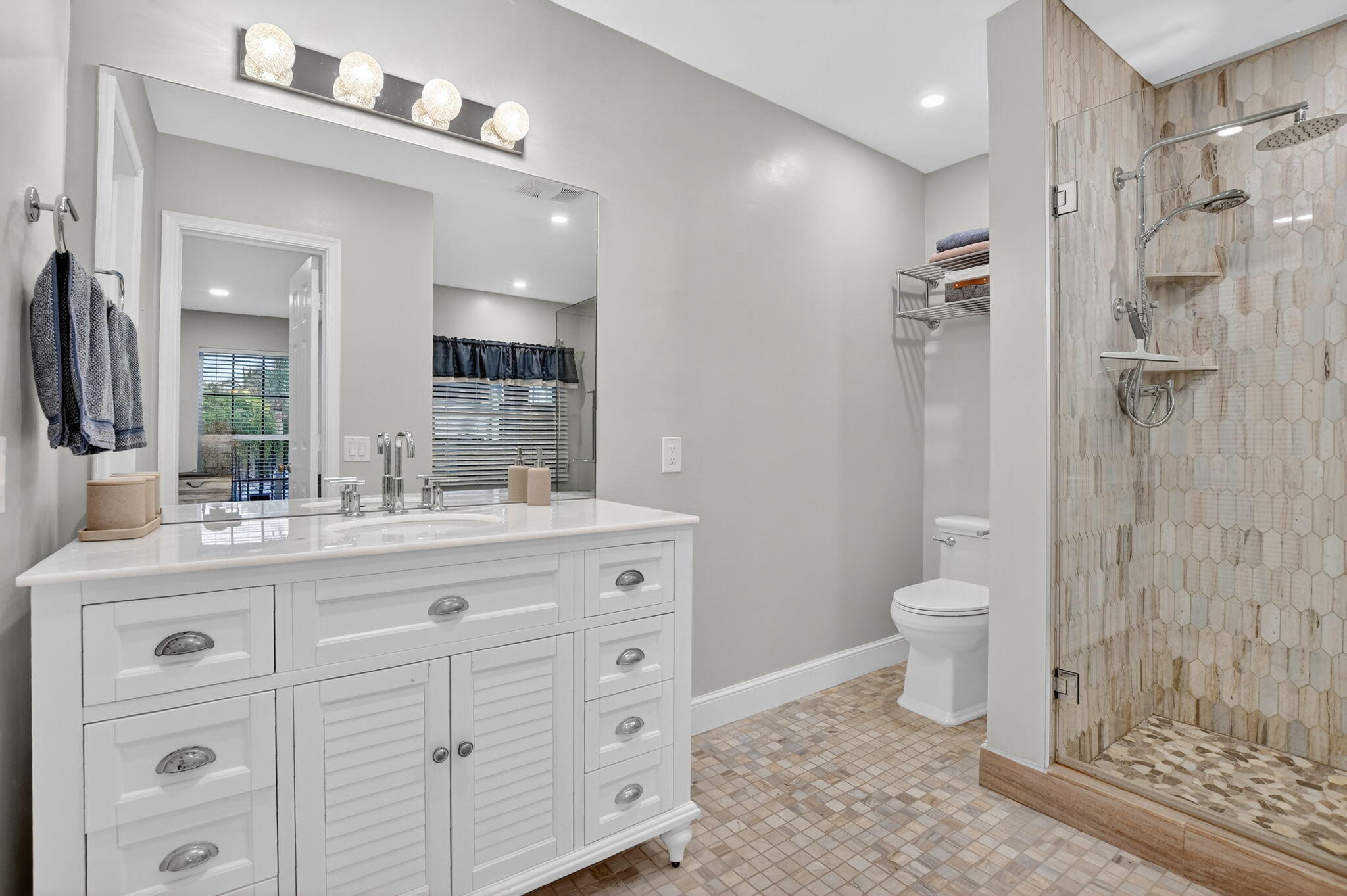 1194 Hillsboro Mile 74