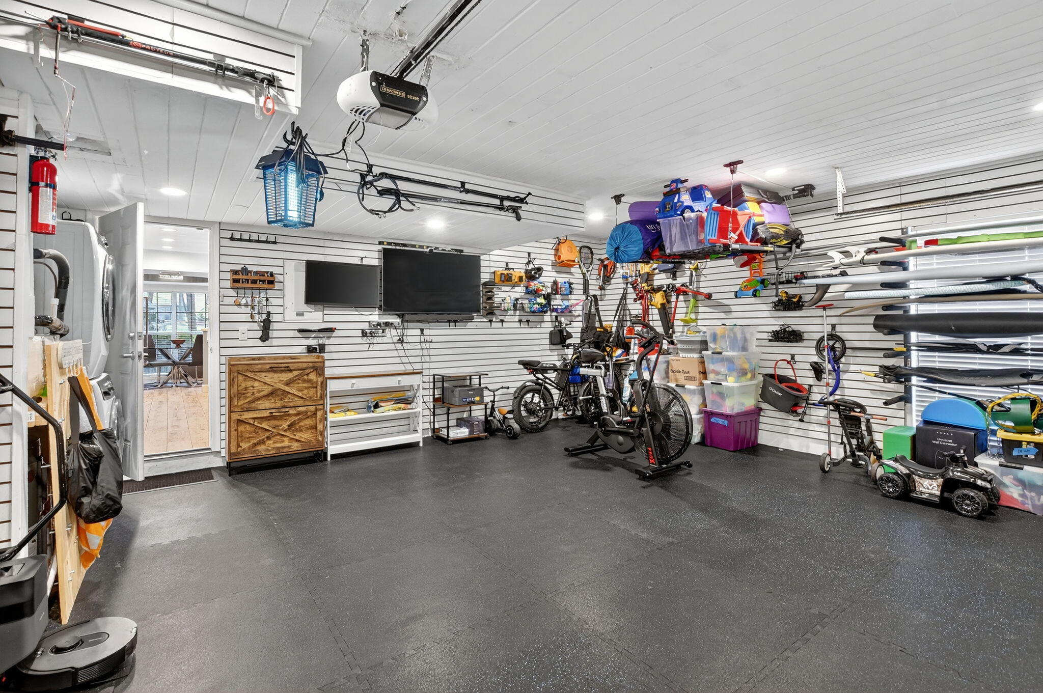 1194 Hillsboro Mile 74