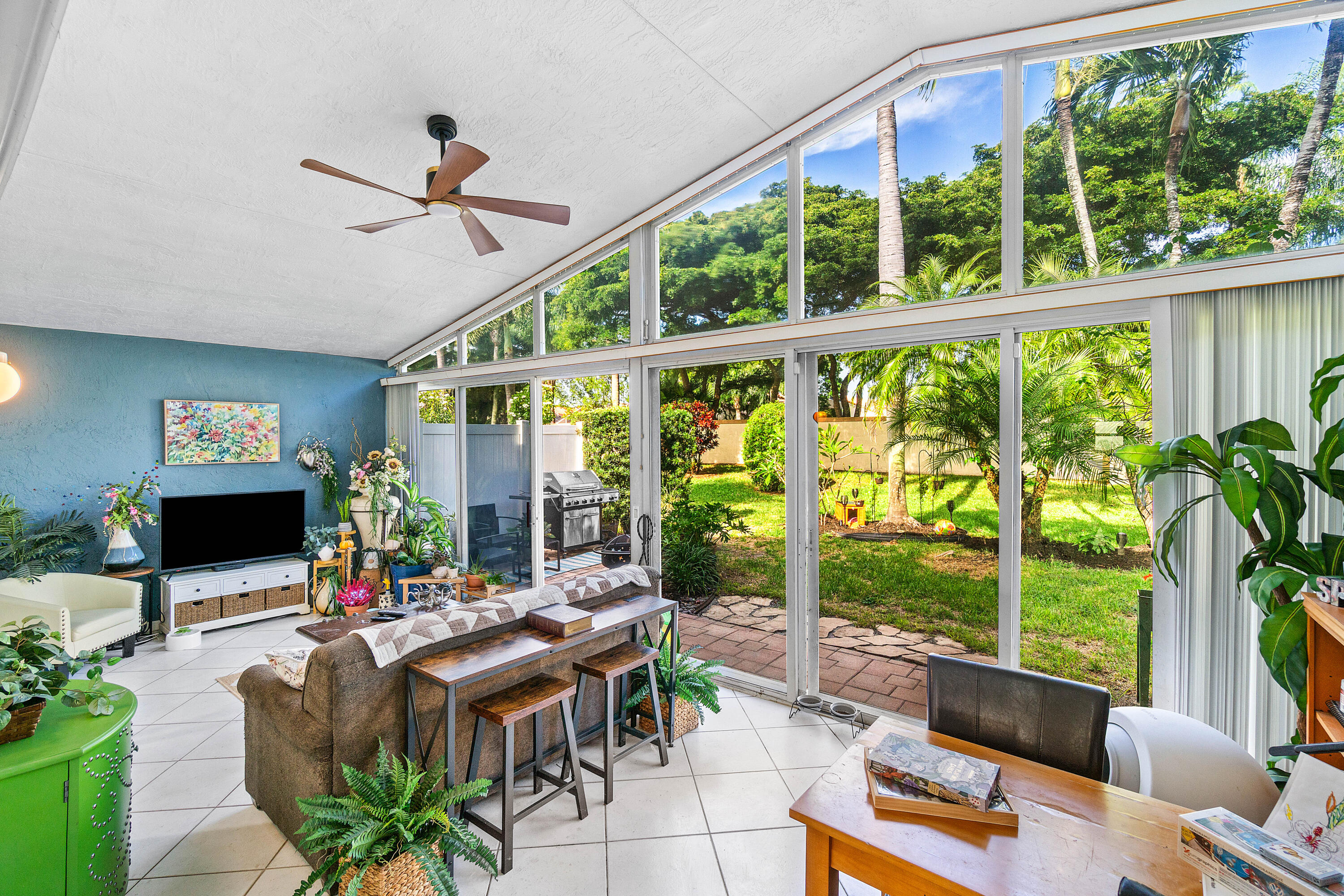 6805 Sun River Road