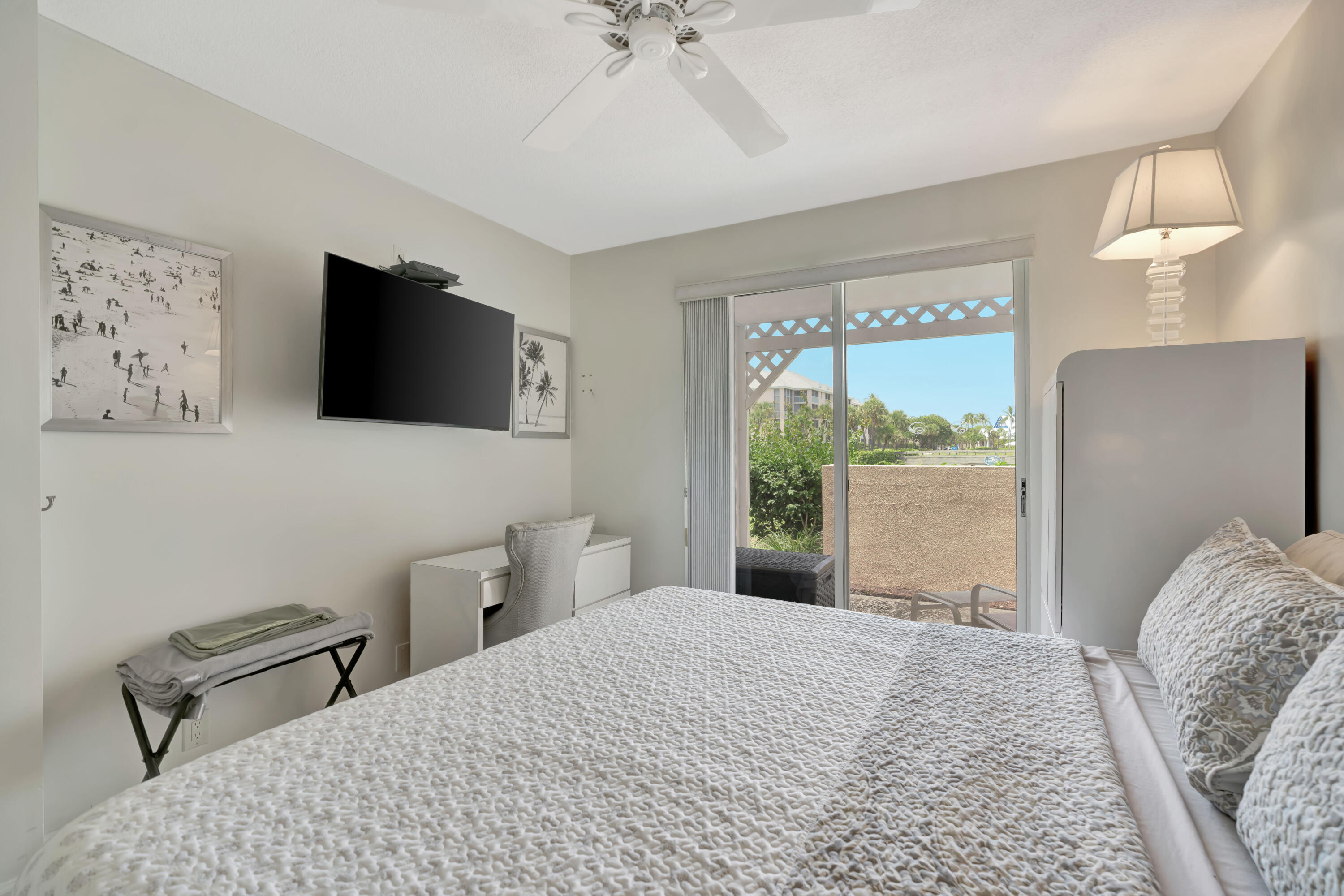 353 S Us Highway 1 A4