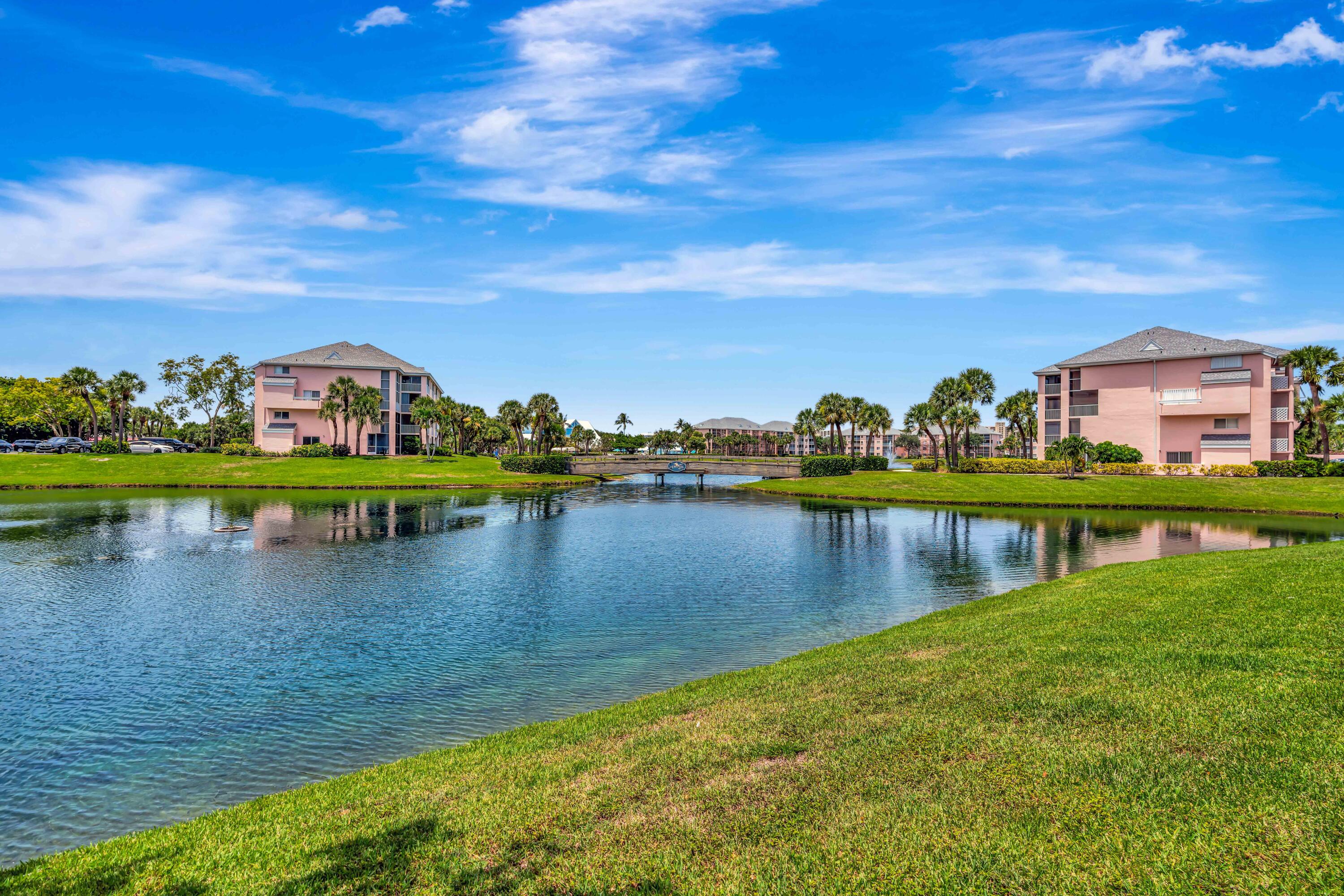 353 S Us Highway 1 A4