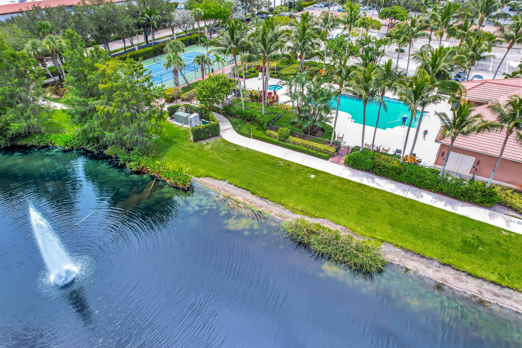 353 S Us Highway 1 A4