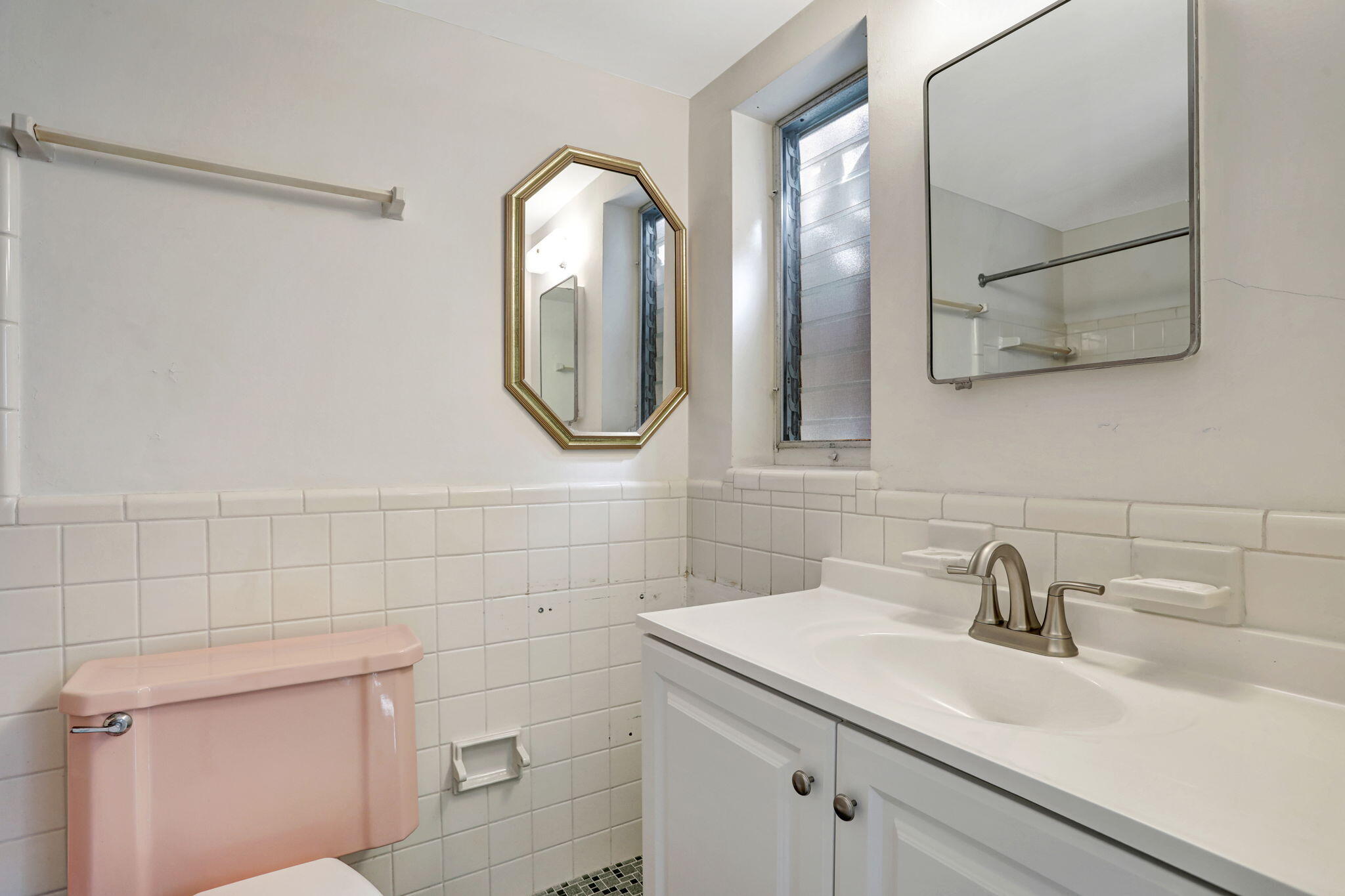 3212 NE 8th Court 7
