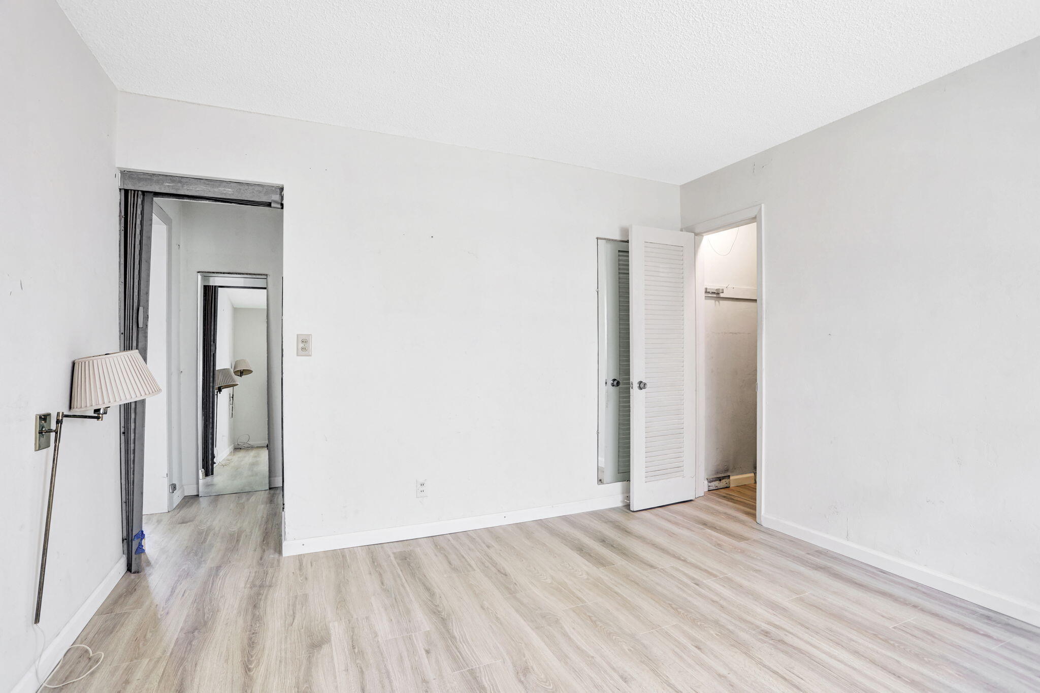 3212 NE 8th Court 7