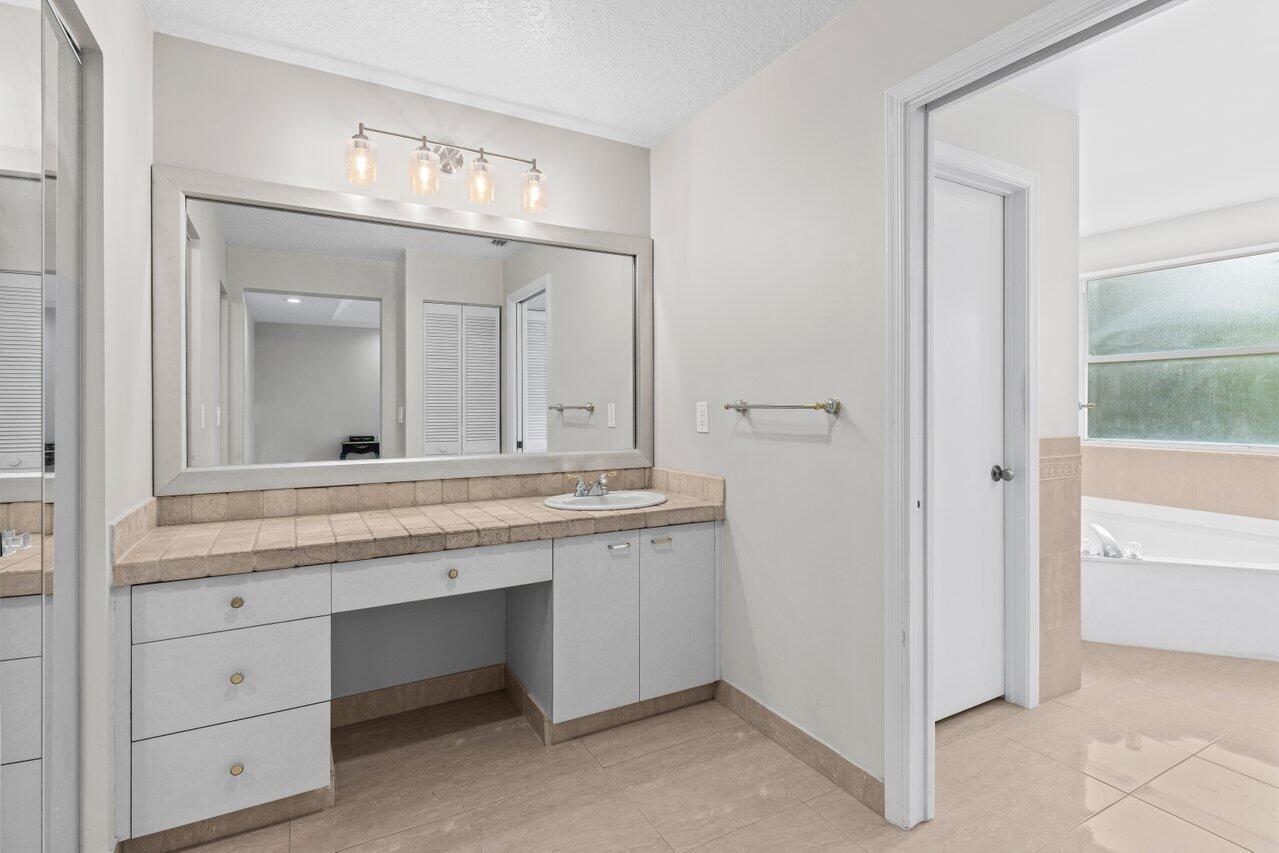 11157 Harbour Springs Circle