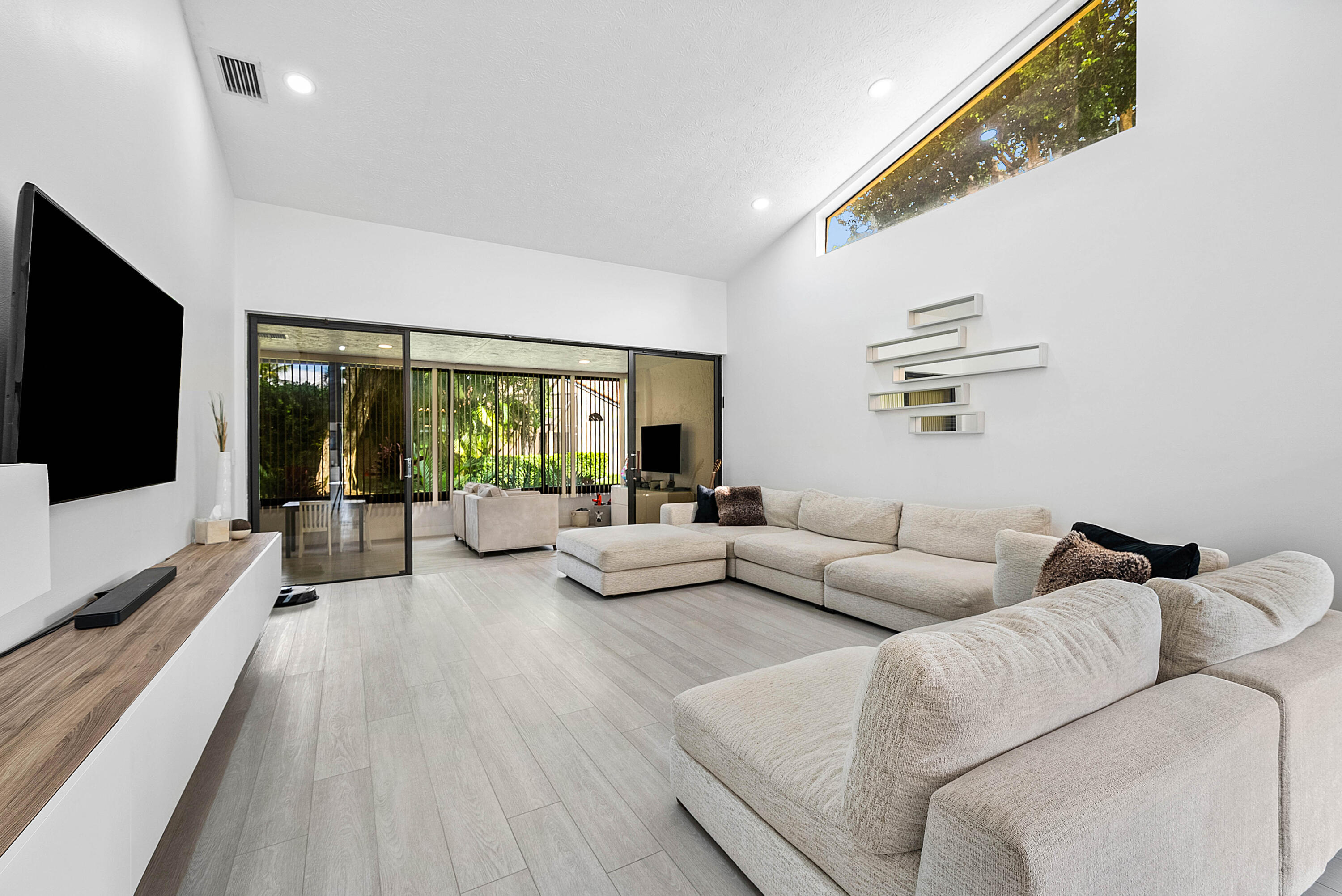 22627 Meridiana Drive