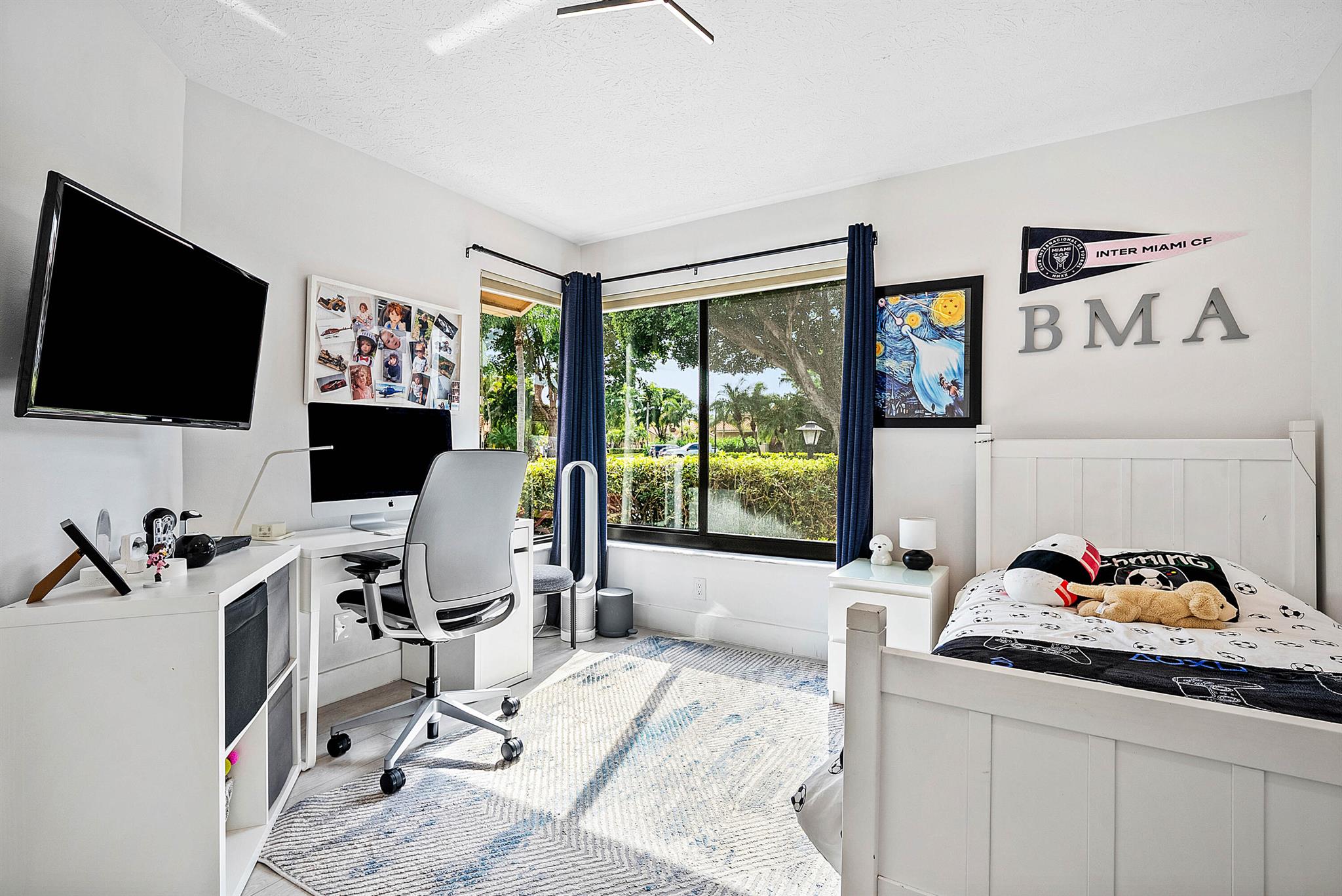 22627 Meridiana Drive