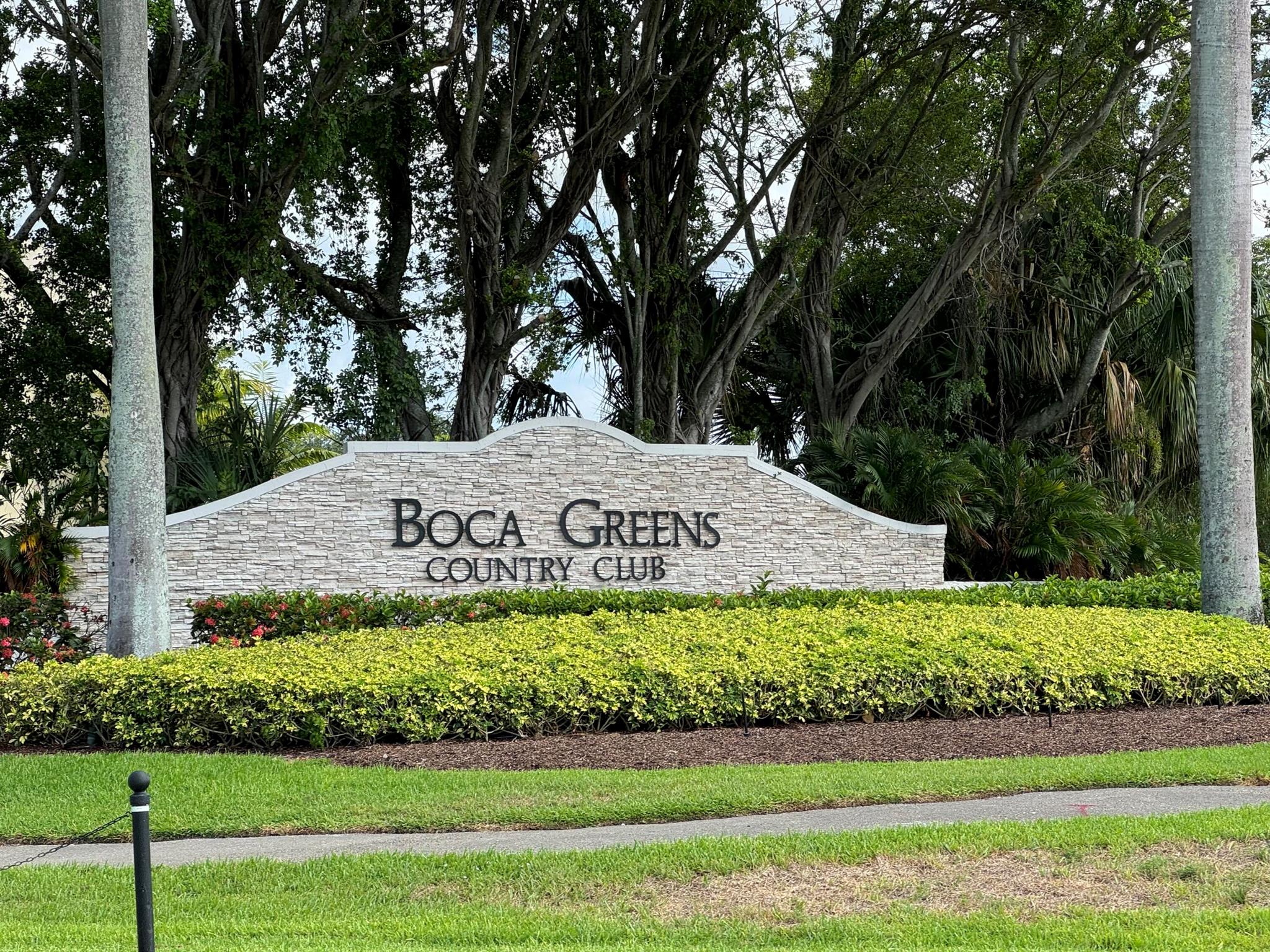 10167 Camelback Lane