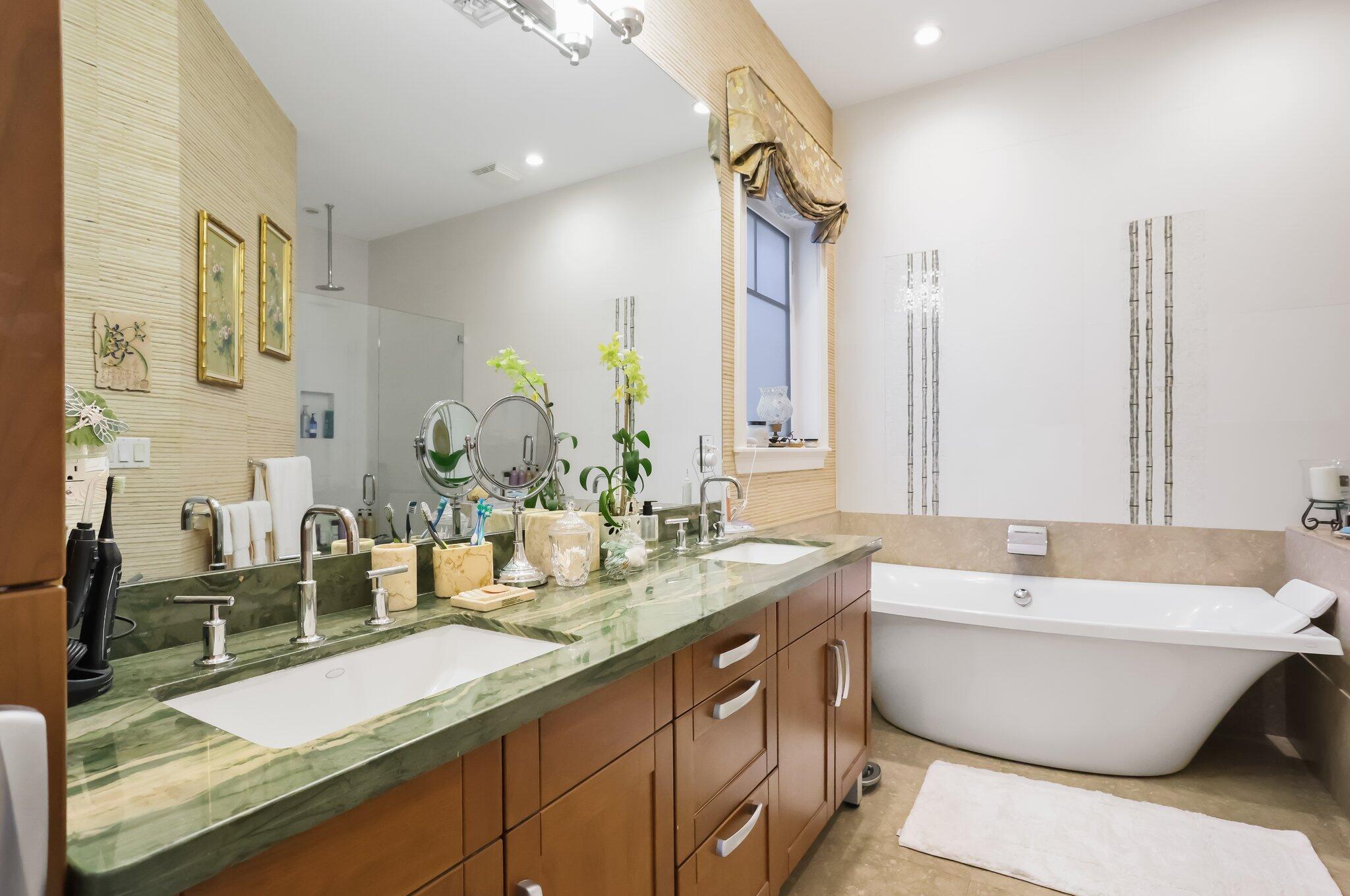 2409 NE 12th Street
