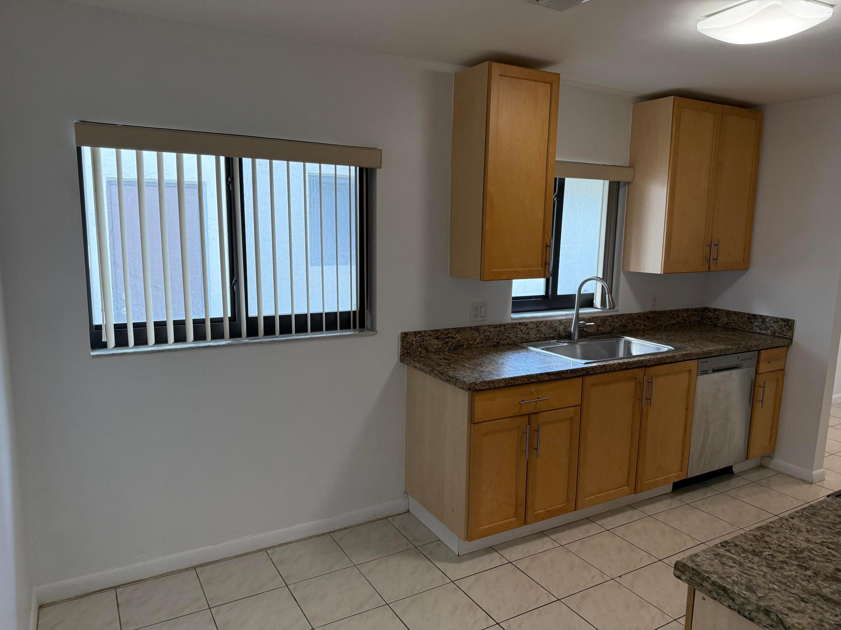 1687 SW 20th Terrace
