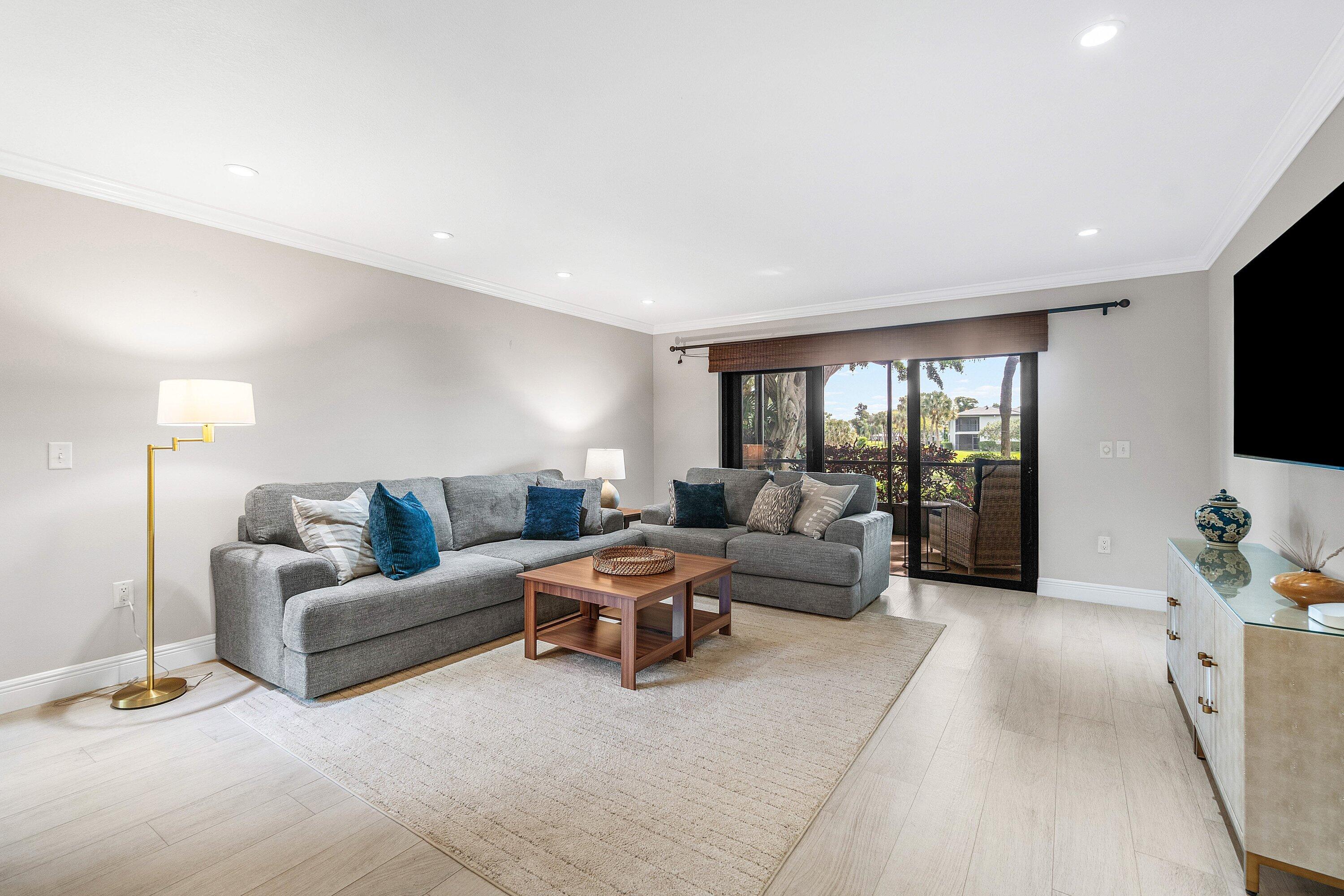 38 Southport Lane A