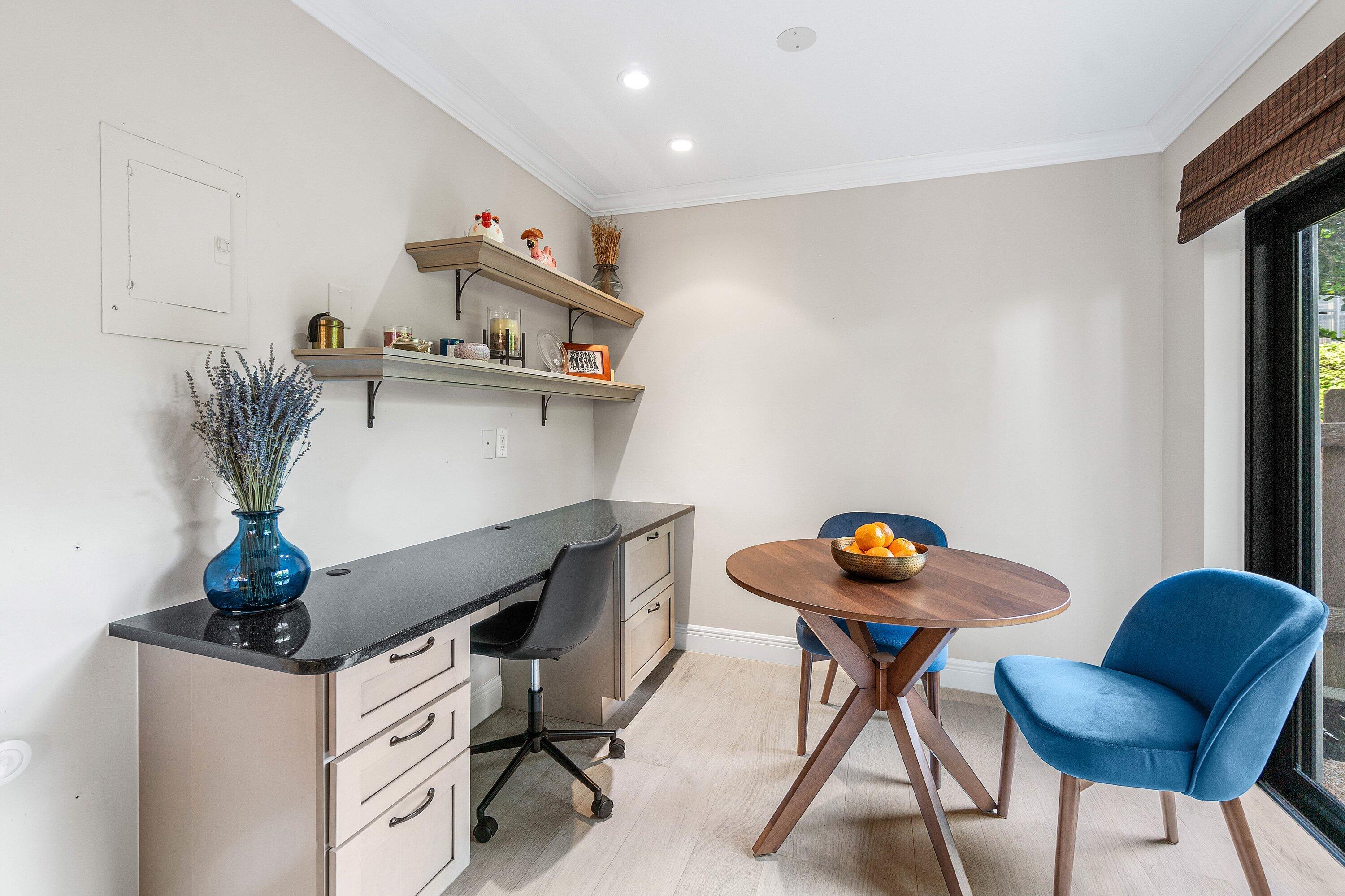 38 Southport Lane A