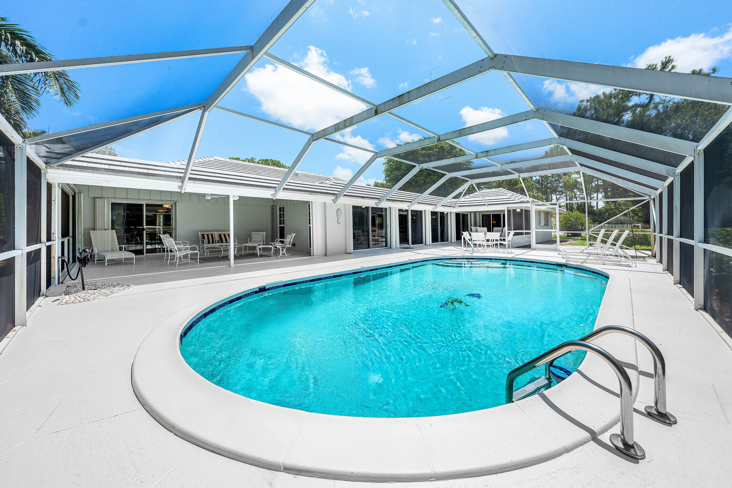 489 S Country Club Drive