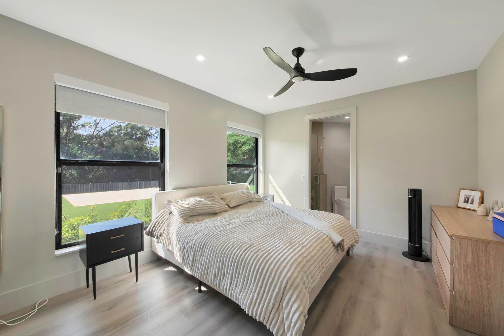 15271 Tall Oak Avenue