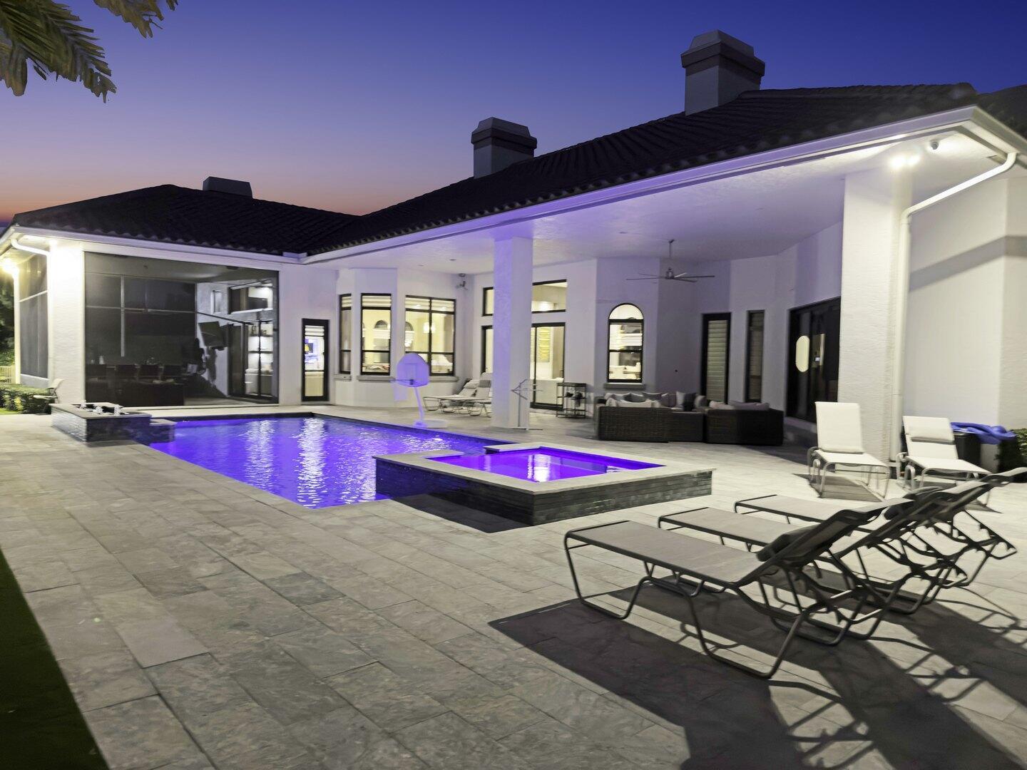 15271 Tall Oak Avenue