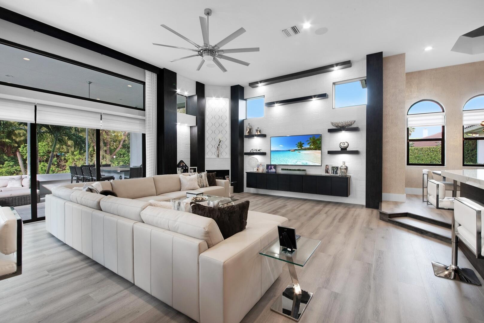 15271 Tall Oak Avenue