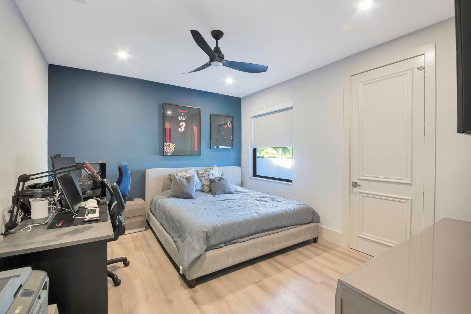 15271 Tall Oak Avenue