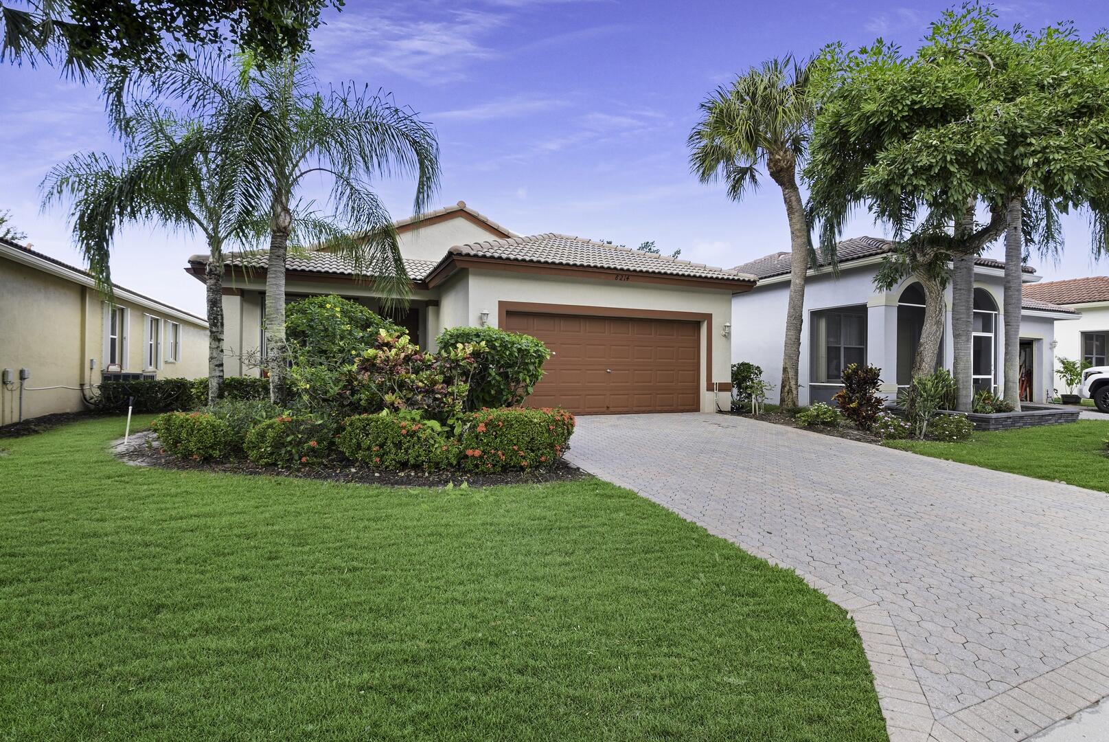 8214 Bellafiore Way