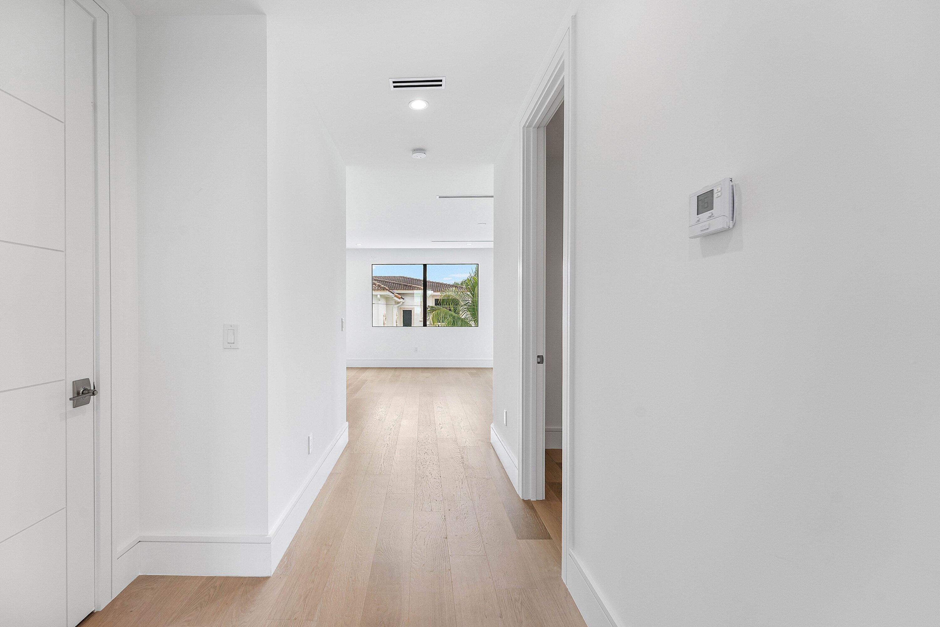 498 NE 6th Street