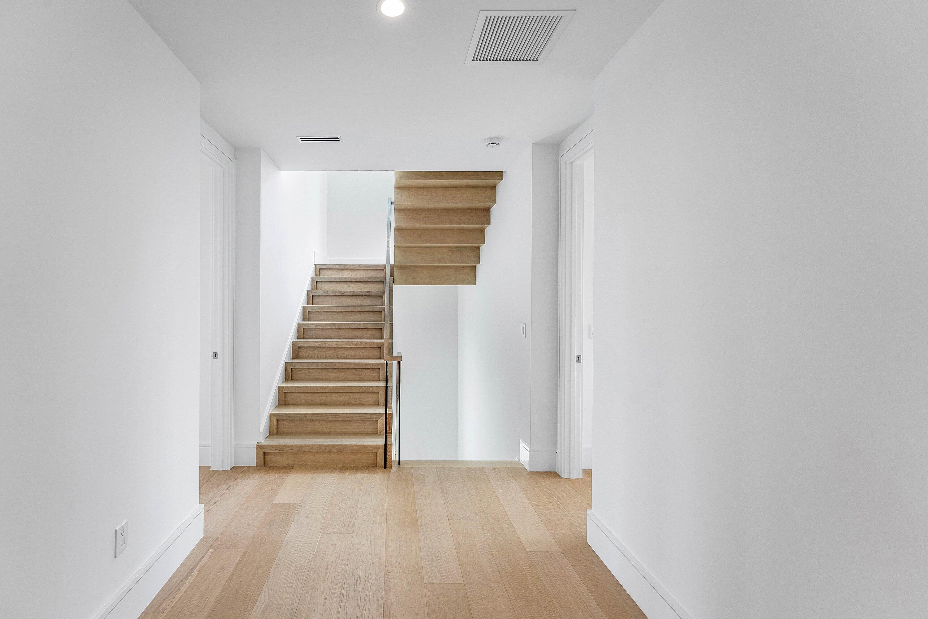 498 NE 6th Street