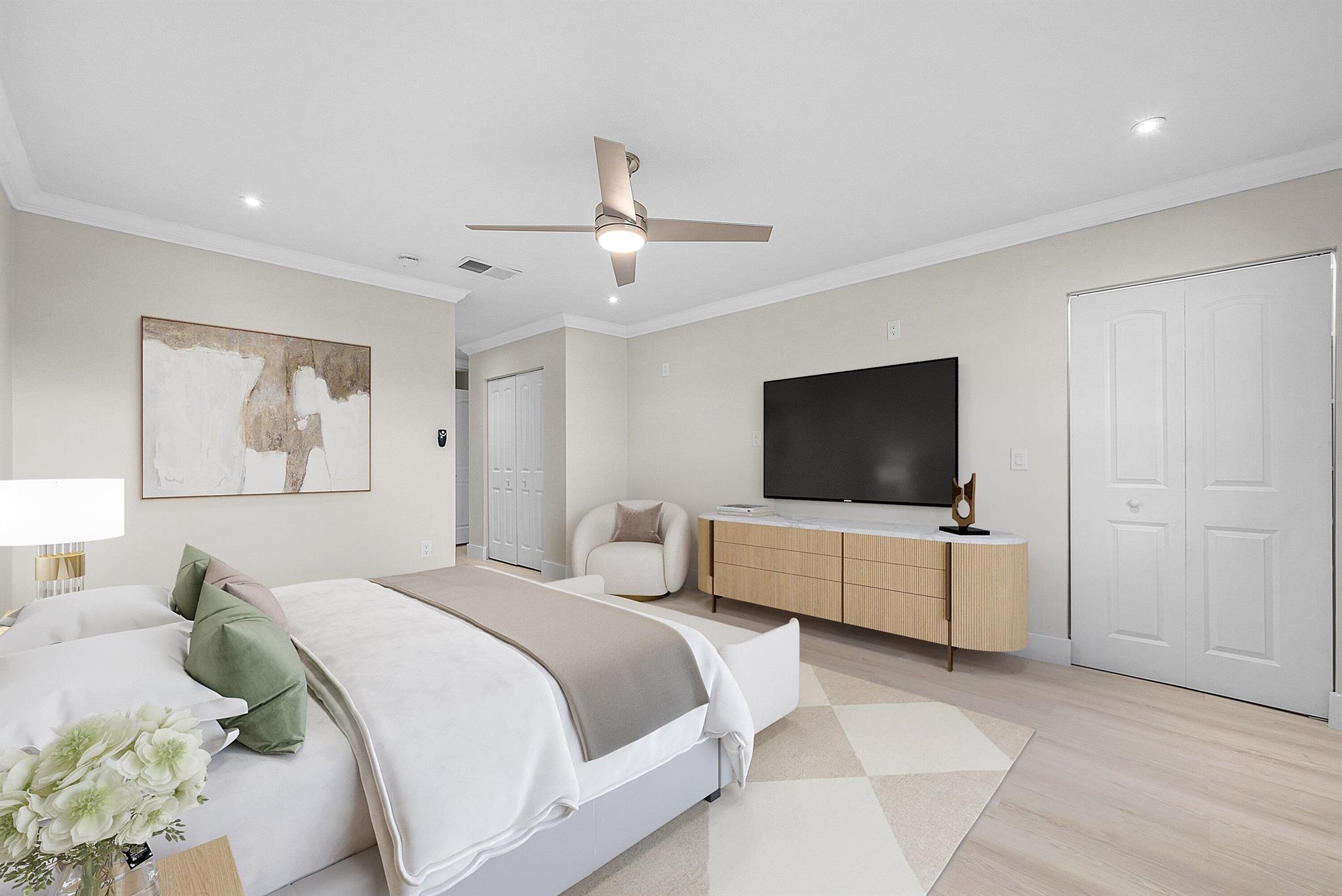 18 Stratford Drive E F