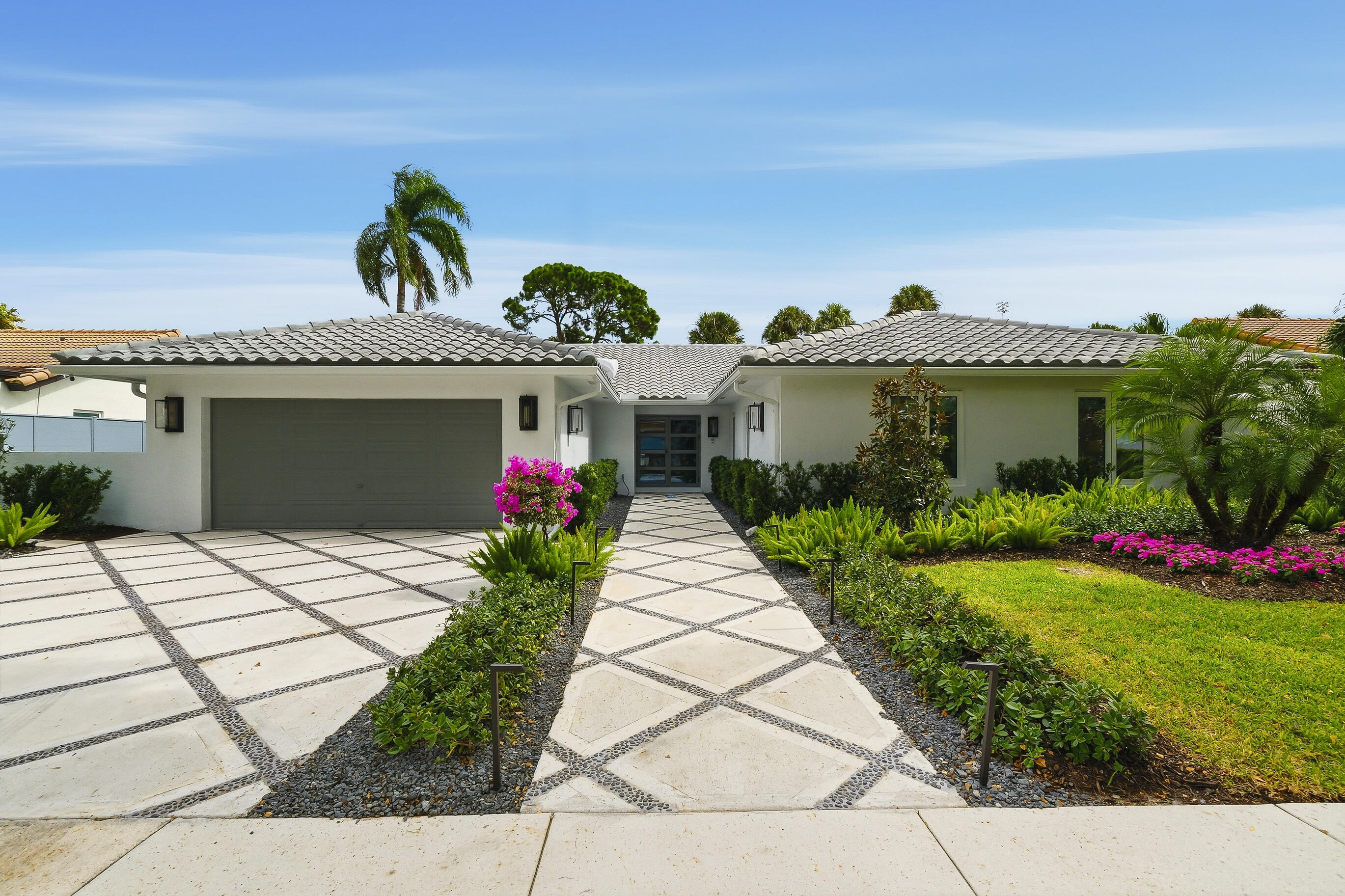 2710 NW 27th Avenue