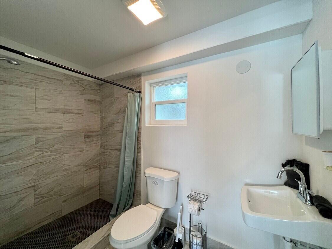 1020 N Riverside Drive